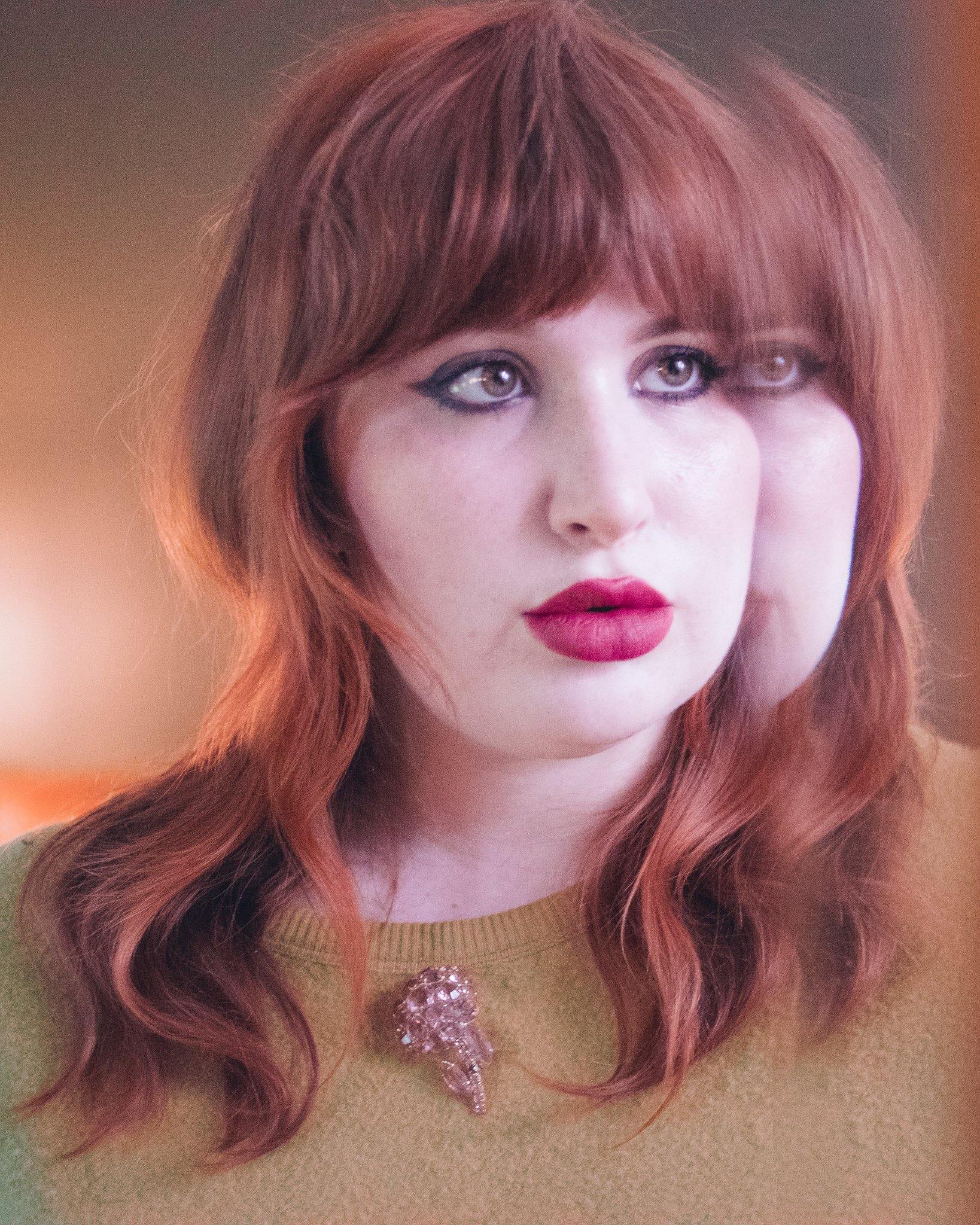 Vintage Pink Bezel Set Crystal Flower Brooch by Unsigned Beauty - Vintage Meet Modern Vintage Jewelry - Chicago, Illinois - #oldhollywoodglamour #vintagemeetmodern #designervintage #jewelrybox #antiquejewelry #vintagejewelry