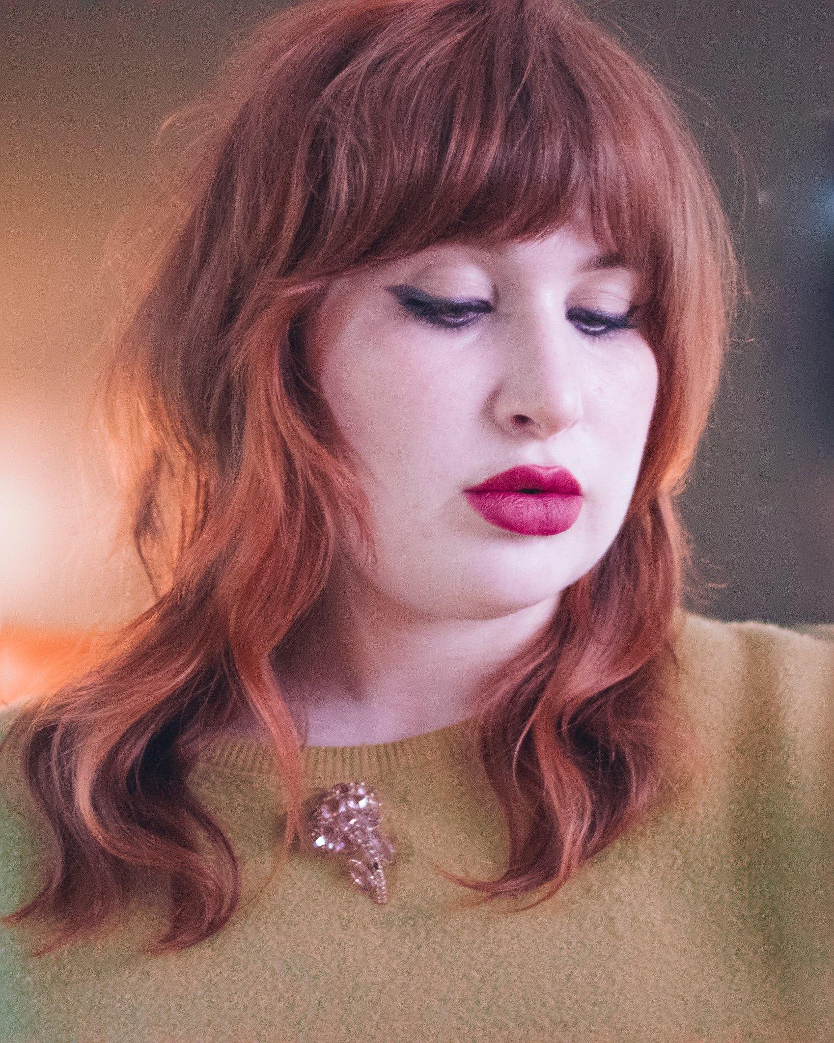 Vintage Pink Bezel Set Crystal Flower Brooch by Unsigned Beauty - Vintage Meet Modern Vintage Jewelry - Chicago, Illinois - #oldhollywoodglamour #vintagemeetmodern #designervintage #jewelrybox #antiquejewelry #vintagejewelry