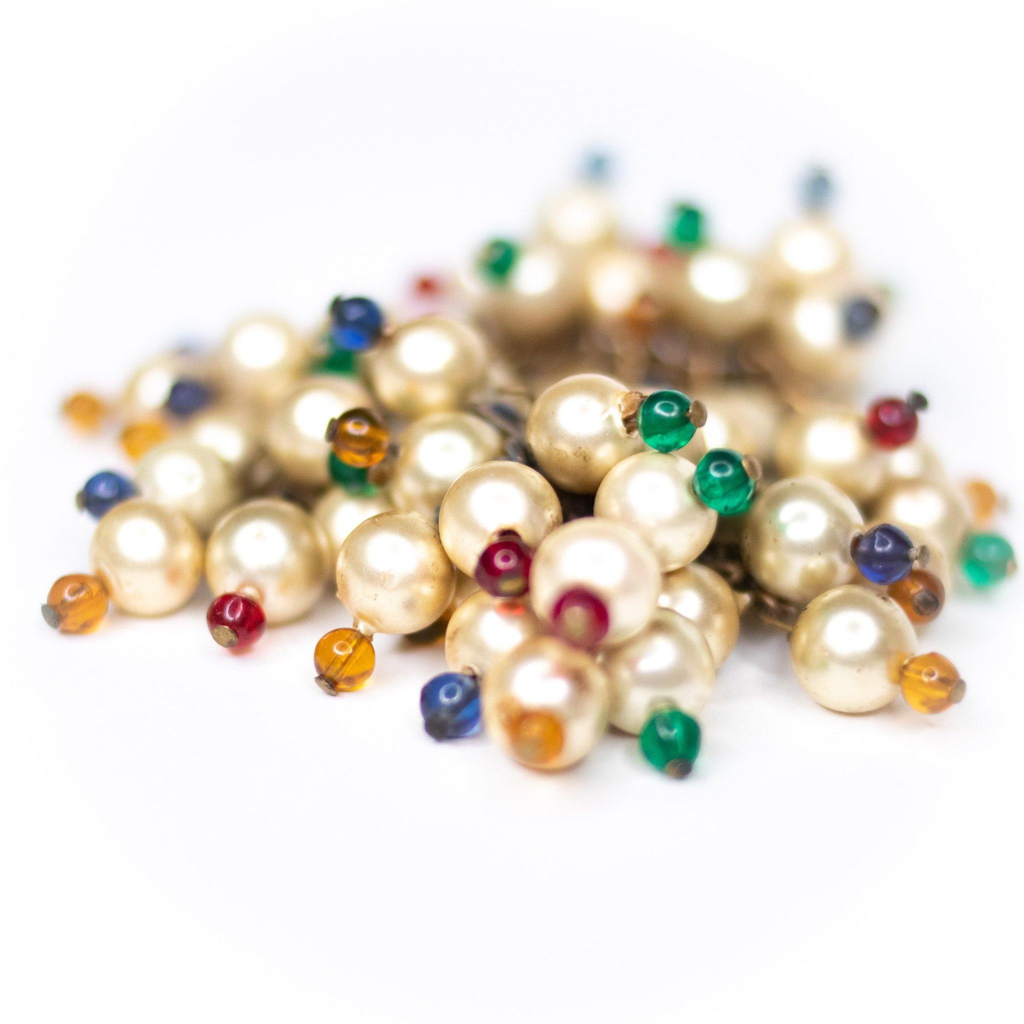 Vintage 1940s Dangling Cha-Cha Style Champagne Pearl and Red, Blue, Green, Yellow Brooch by Unsigned Beauty - Vintage Meet Modern Vintage Jewelry - Chicago, Illinois - #oldhollywoodglamour #vintagemeetmodern #designervintage #jewelrybox #antiquejewelry #vintagejewelry