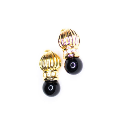 Vintage Gold and Black Statement Earrings by Unsigned Beauty - Vintage Meet Modern Vintage Jewelry - Chicago, Illinois - #oldhollywoodglamour #vintagemeetmodern #designervintage #jewelrybox #antiquejewelry #vintagejewelry