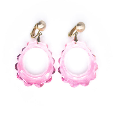 Vintage Pink Lucite Doorknocker Earrings by Unsigned Beauty - Vintage Meet Modern Vintage Jewelry - Chicago, Illinois - #oldhollywoodglamour #vintagemeetmodern #designervintage #jewelrybox #antiquejewelry #vintagejewelry