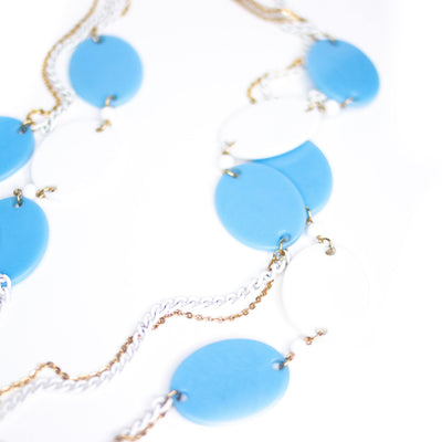 Vintage 1960s Mod Style Oversized Blue and White Disc Necklace by Vintage Meet Modern - Vintage Meet Modern Vintage Jewelry - Chicago, Illinois - #oldhollywoodglamour #vintagemeetmodern #designervintage #jewelrybox #antiquejewelry #vintagejewelry