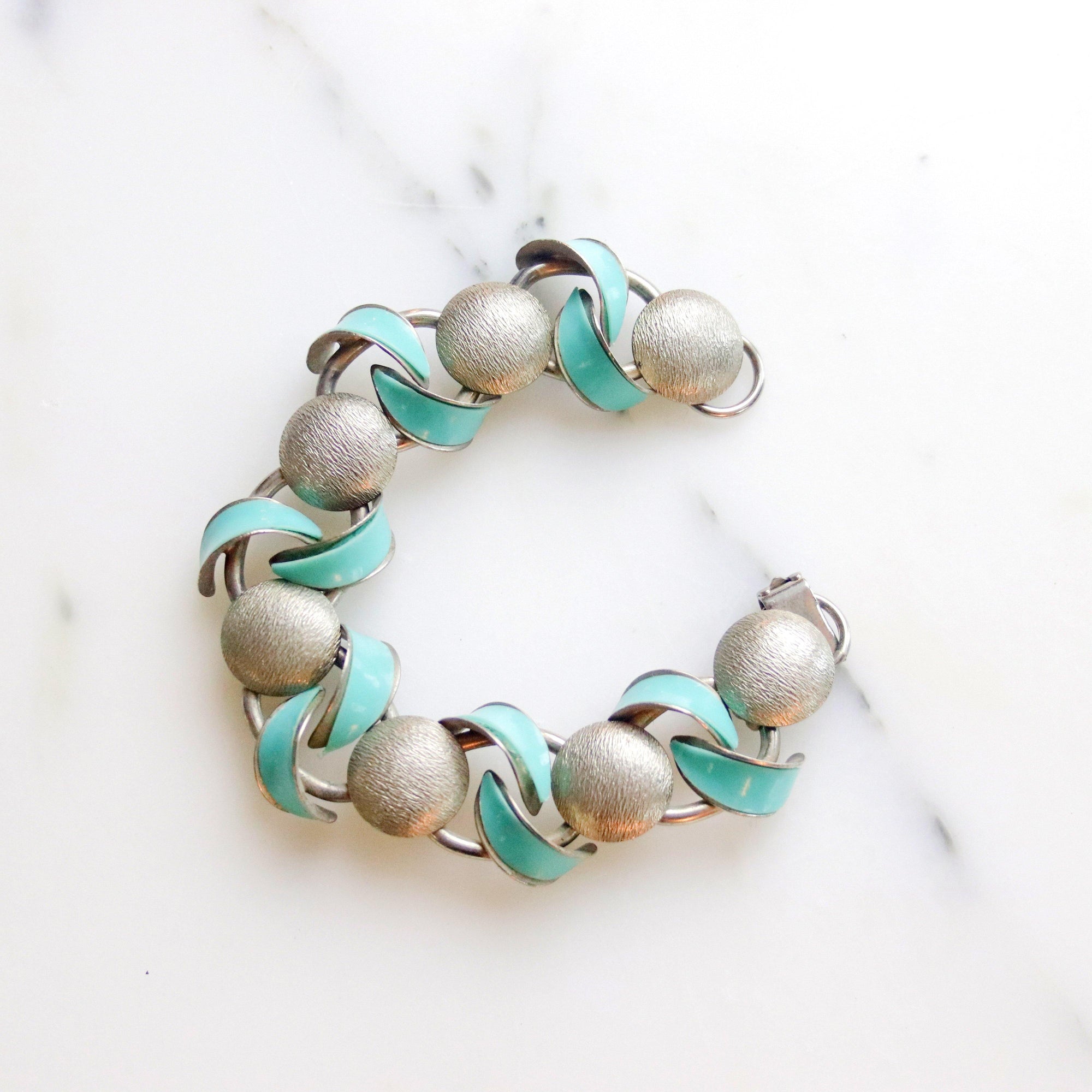 Vintage Mid Century Modern Silver and Turquoise Bracelet by Vintage Meet Modern - Vintage Meet Modern Vintage Jewelry - Chicago, Illinois - #oldhollywoodglamour #vintagemeetmodern #designervintage #jewelrybox #antiquejewelry #vintagejewelry