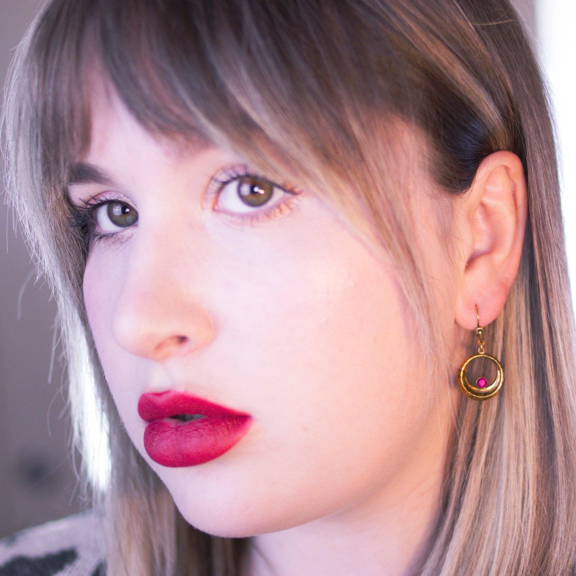 Vintage Rolled Gold Doorknocker Earrings with Ruby Crystal by Vintage Meet Modern - Vintage Meet Modern Vintage Jewelry - Chicago, Illinois - #oldhollywoodglamour #vintagemeetmodern #designervintage #jewelrybox #antiquejewelry #vintagejewelry