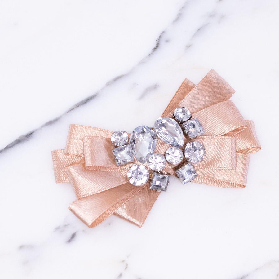 Vintage 1950s Champagne Satin Ribbon with Rhinestone Dress Clip by Vintage Meet Modern - Vintage Meet Modern Vintage Jewelry - Chicago, Illinois - #oldhollywoodglamour #vintagemeetmodern #designervintage #jewelrybox #antiquejewelry #vintagejewelry