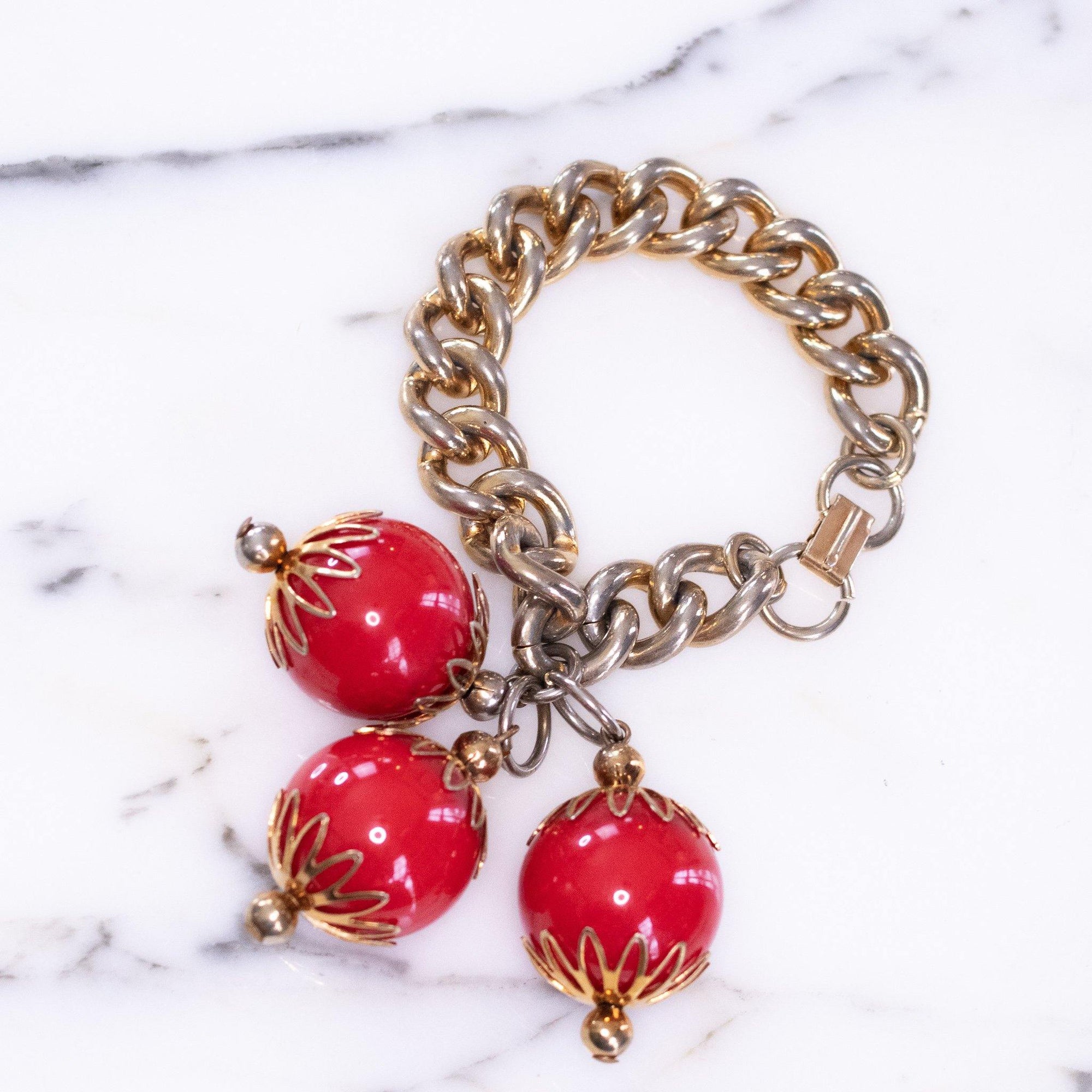 Vintage Cherry Red Oversized Bauble Bead Charm Bracelet by Vintage Meet Modern - Vintage Meet Modern Vintage Jewelry - Chicago, Illinois - #oldhollywoodglamour #vintagemeetmodern #designervintage #jewelrybox #antiquejewelry #vintagejewelry