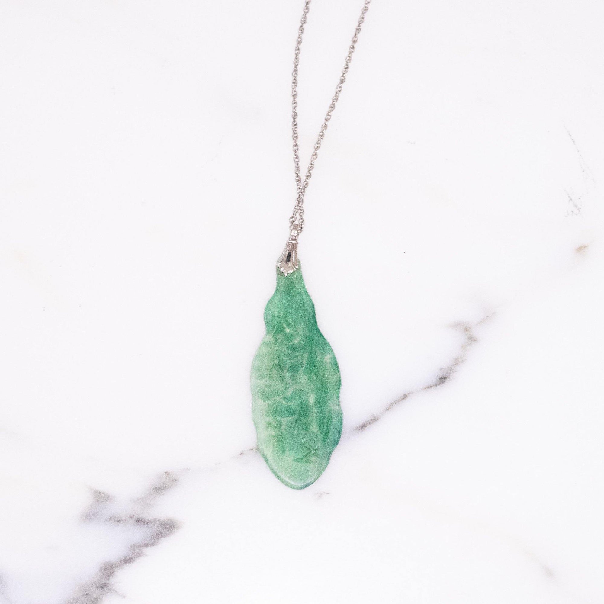 Vintage Art Deco Sterling Silver Jade Green Pressed Glass with Floral Etching by Vintage Meet Modern - Vintage Meet Modern Vintage Jewelry - Chicago, Illinois - #oldhollywoodglamour #vintagemeetmodern #designervintage #jewelrybox #antiquejewelry #vintagejewelry