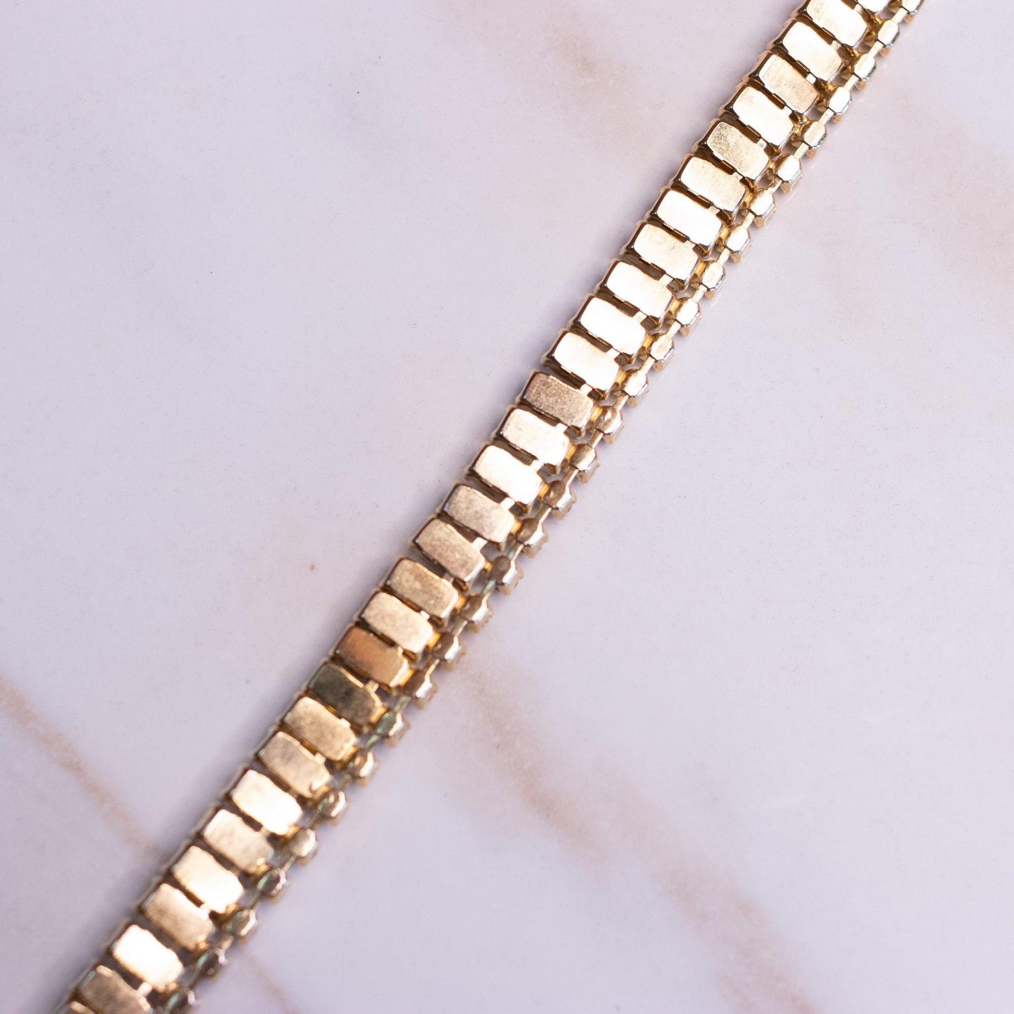 Vintage Champagne and Amber Cognac Topaz Rhinestone Necklace by Vintage Meet Modern - Vintage Meet Modern Vintage Jewelry - Chicago, Illinois - #oldhollywoodglamour #vintagemeetmodern #designervintage #jewelrybox #antiquejewelry #vintagejewelry