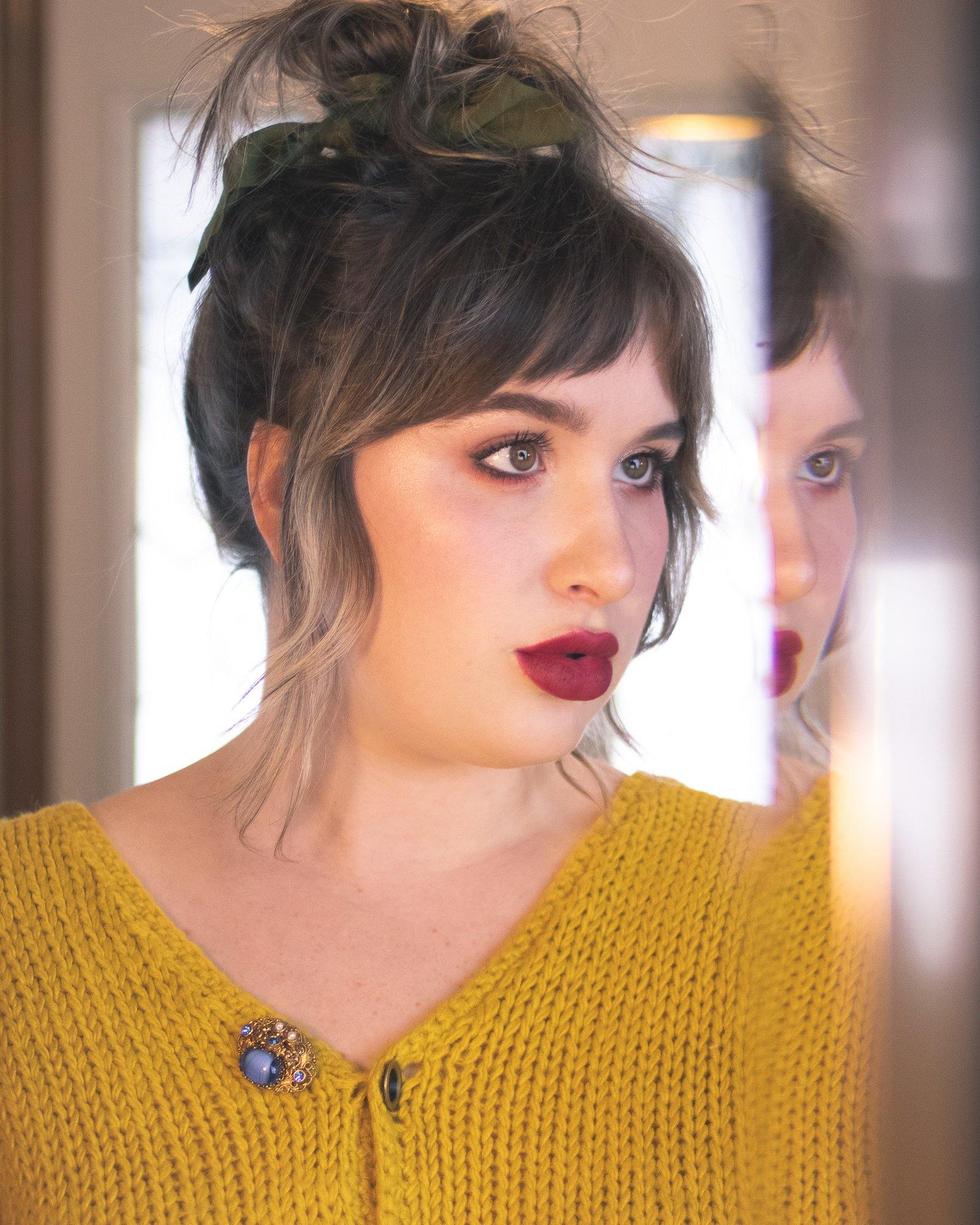 Vintage West Germany Small Givere Blue Glass, Faux Pearl Gold Filigree Brooch by West Germany - Vintage Meet Modern Vintage Jewelry - Chicago, Illinois - #oldhollywoodglamour #vintagemeetmodern #designervintage #jewelrybox #antiquejewelry #vintagejewelry