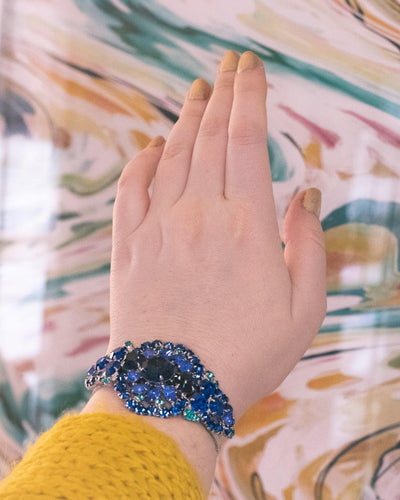 Vintage Juliana Blue Rhinestone Hinged Bracelet by Vintage Meet Modern - Vintage Meet Modern Vintage Jewelry - Chicago, Illinois - #oldhollywoodglamour #vintagemeetmodern #designervintage #jewelrybox #antiquejewelry #vintagejewelry