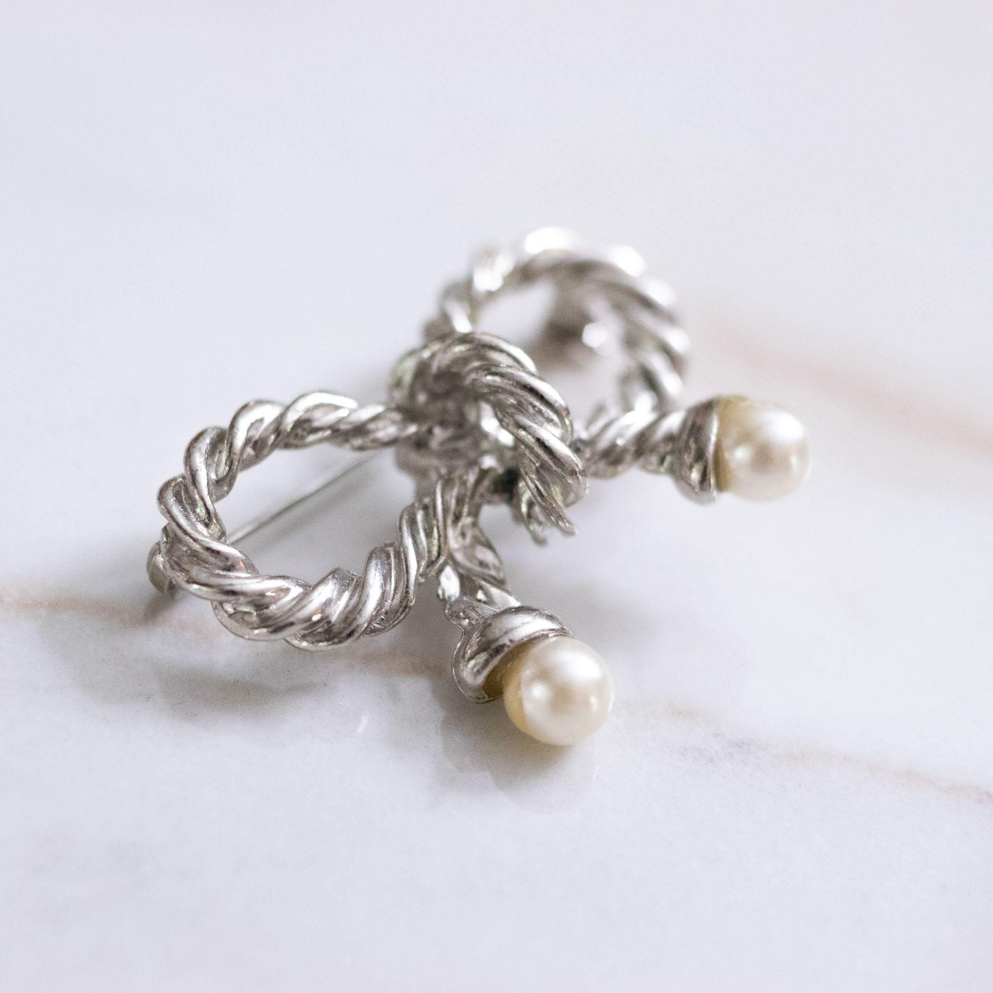 Vintage Silver Bow With Pearls Brooch by Unsigned Beauty - Vintage Meet Modern Vintage Jewelry - Chicago, Illinois - #oldhollywoodglamour #vintagemeetmodern #designervintage #jewelrybox #antiquejewelry #vintagejewelry