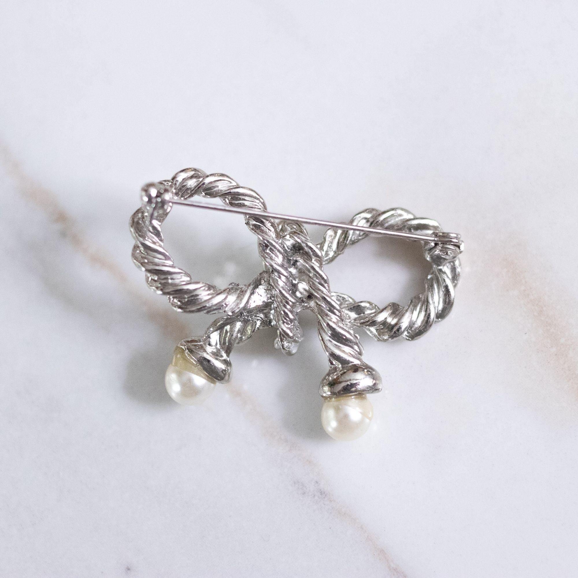 Vintage Silver Bow With Pearls Brooch by Unsigned Beauty - Vintage Meet Modern Vintage Jewelry - Chicago, Illinois - #oldhollywoodglamour #vintagemeetmodern #designervintage #jewelrybox #antiquejewelry #vintagejewelry