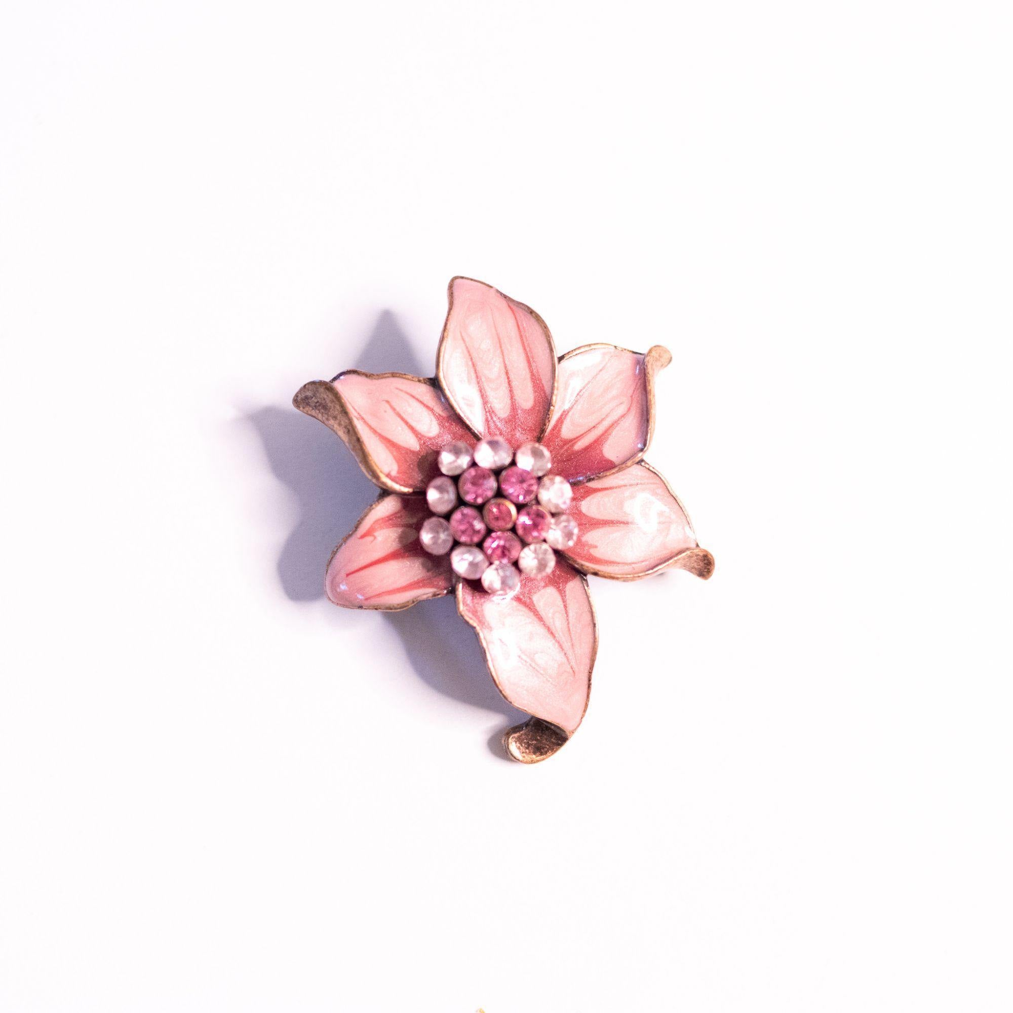 Vintage Pink Rhinestone Lily Brooch by Unsigned Beauty - Vintage Meet Modern Vintage Jewelry - Chicago, Illinois - #oldhollywoodglamour #vintagemeetmodern #designervintage #jewelrybox #antiquejewelry #vintagejewelry