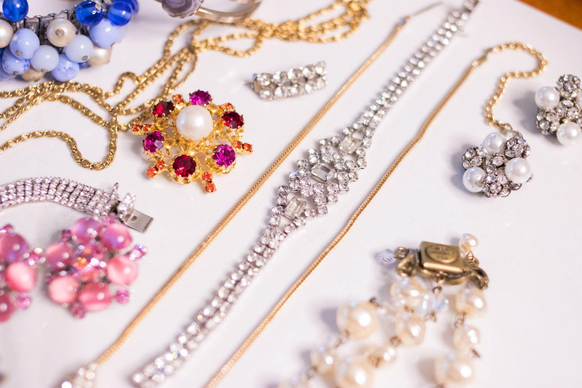 Vintage Art Deco Rhinestone Bracelet  with Emerald Cut Center Stone by Unsigned Beauty - Vintage Meet Modern Vintage Jewelry - Chicago, Illinois - #oldhollywoodglamour #vintagemeetmodern #designervintage #jewelrybox #antiquejewelry #vintagejewelry