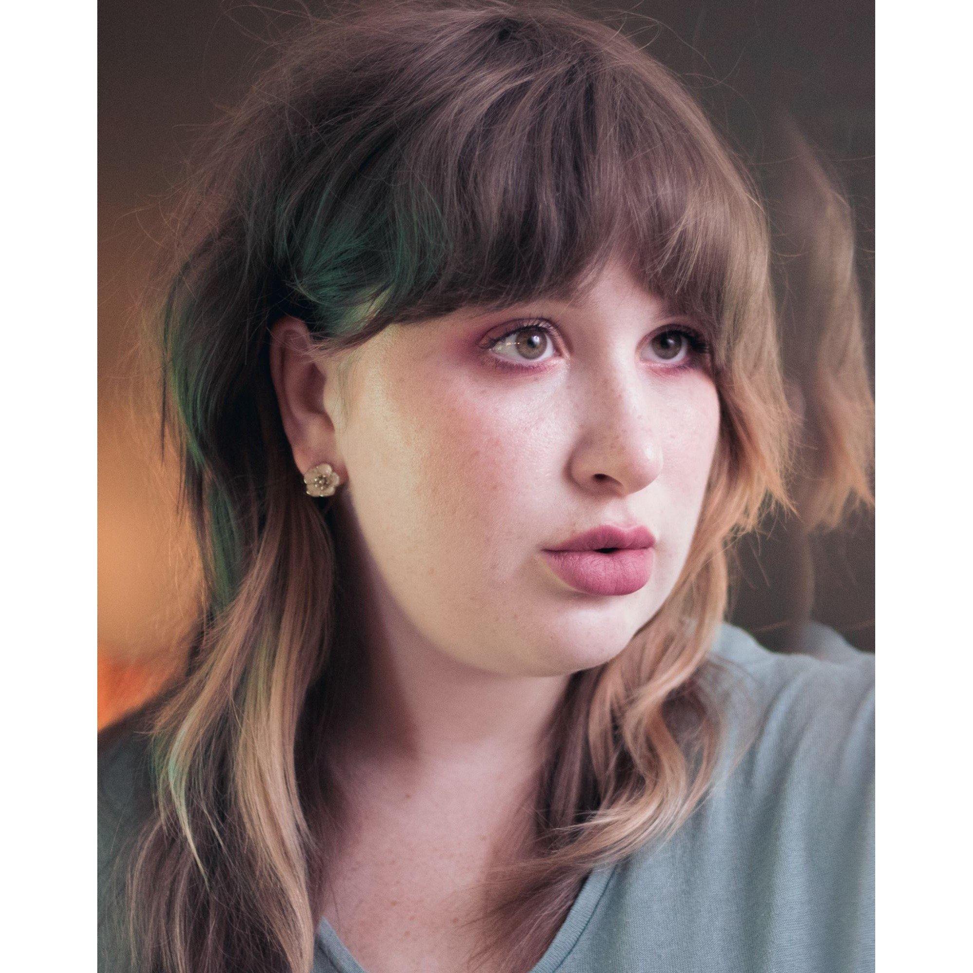 Vintage Petite Cream Dogwood Flower Earrings by Unsigned Beauty - Vintage Meet Modern Vintage Jewelry - Chicago, Illinois - #oldhollywoodglamour #vintagemeetmodern #designervintage #jewelrybox #antiquejewelry #vintagejewelry