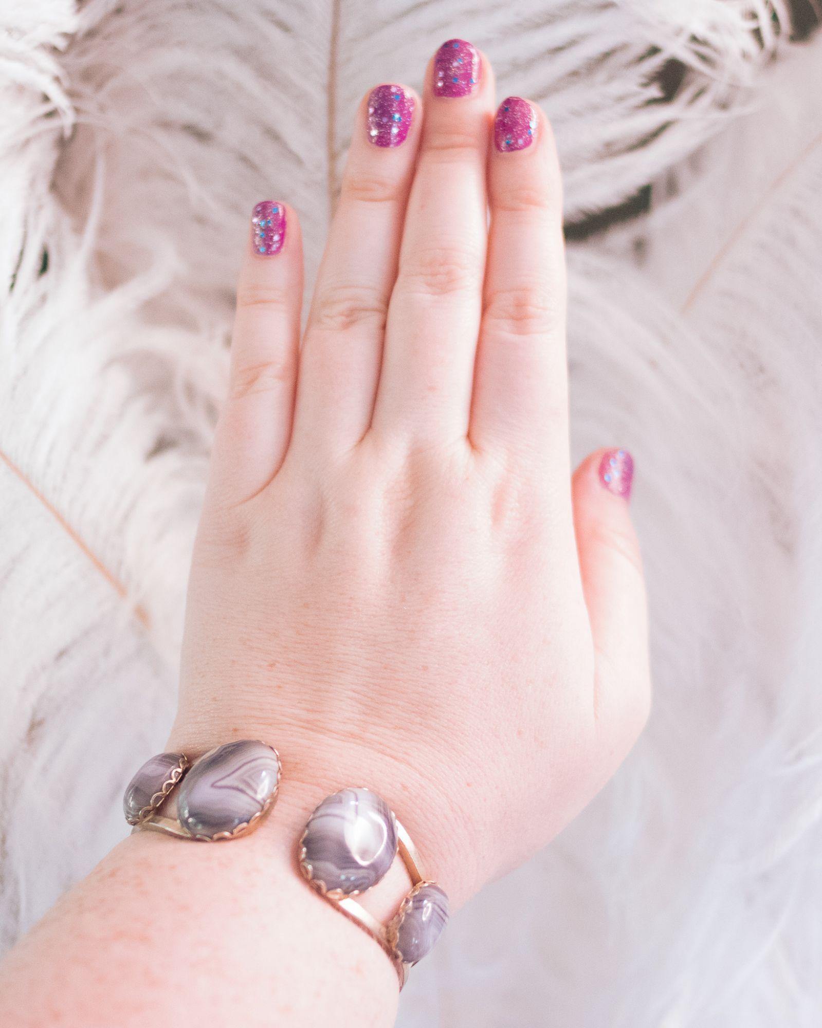 Vintage Gray Agate Clamper Bracelet by Unsigned Beauty - Vintage Meet Modern Vintage Jewelry - Chicago, Illinois - #oldhollywoodglamour #vintagemeetmodern #designervintage #jewelrybox #antiquejewelry #vintagejewelry