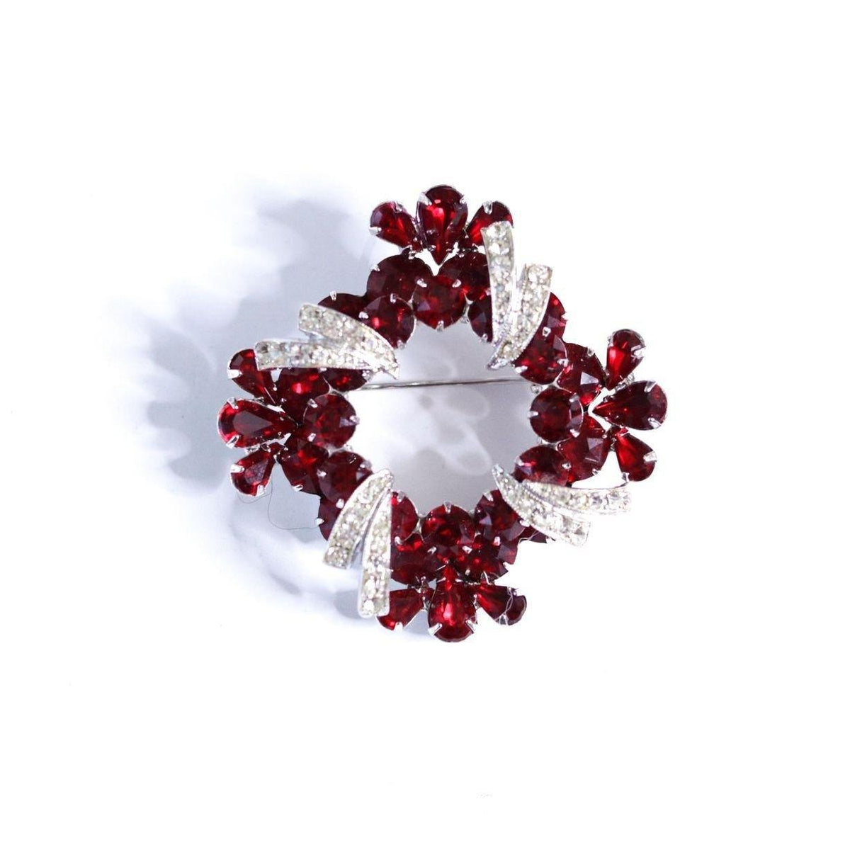 Vintage Weiss Red Rhinestone and Diamante Brooch