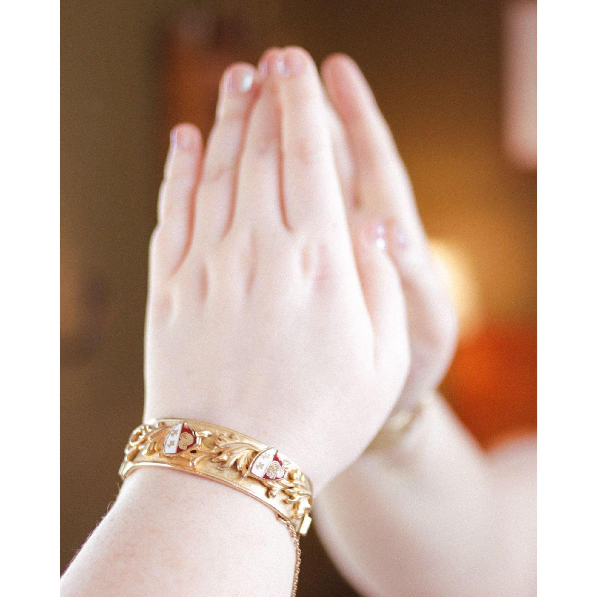 Vintage Heraldic Gold Hinged Bangle Bracelet by Unsigned Beauty - Vintage Meet Modern Vintage Jewelry - Chicago, Illinois - #oldhollywoodglamour #vintagemeetmodern #designervintage #jewelrybox #antiquejewelry #vintagejewelry