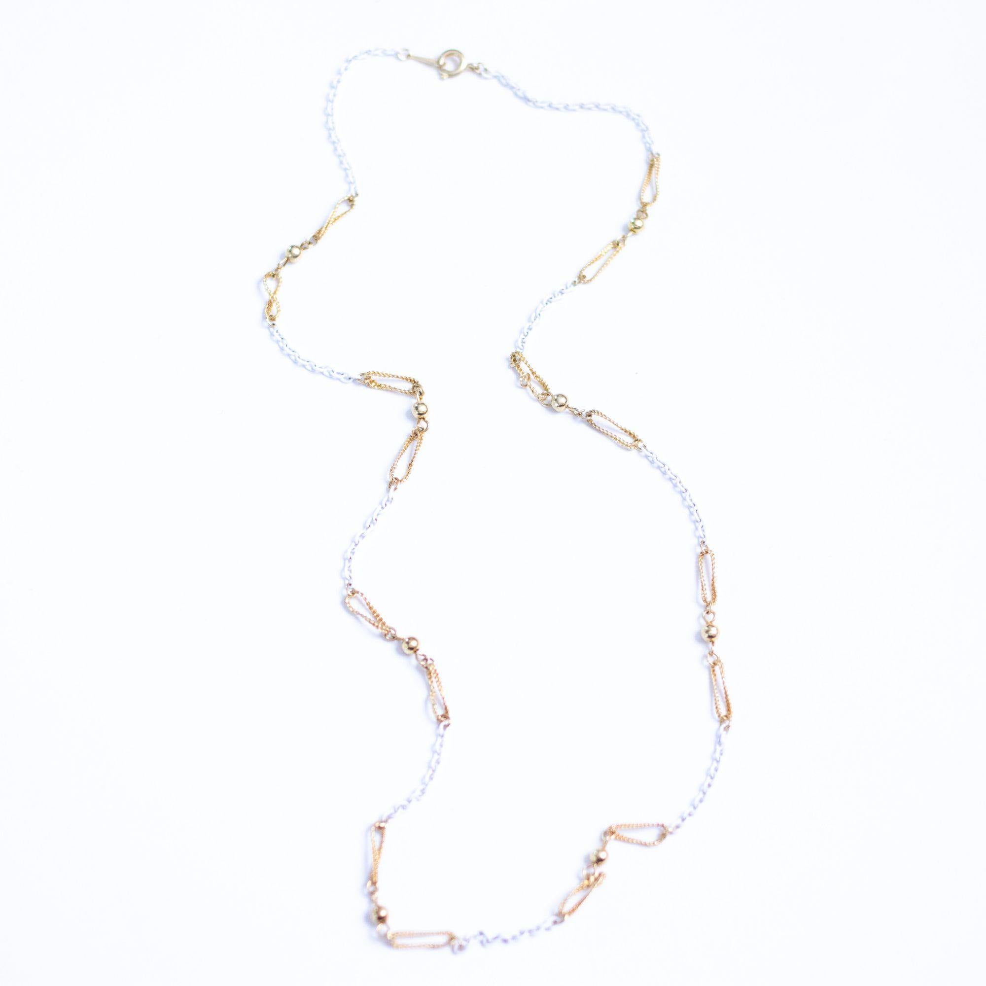 Vintage White and Gold Link Minimalist Chain Necklace by Vintage Meet Modern - Vintage Meet Modern Vintage Jewelry - Chicago, Illinois - #oldhollywoodglamour #vintagemeetmodern #designervintage #jewelrybox #antiquejewelry #vintagejewelry