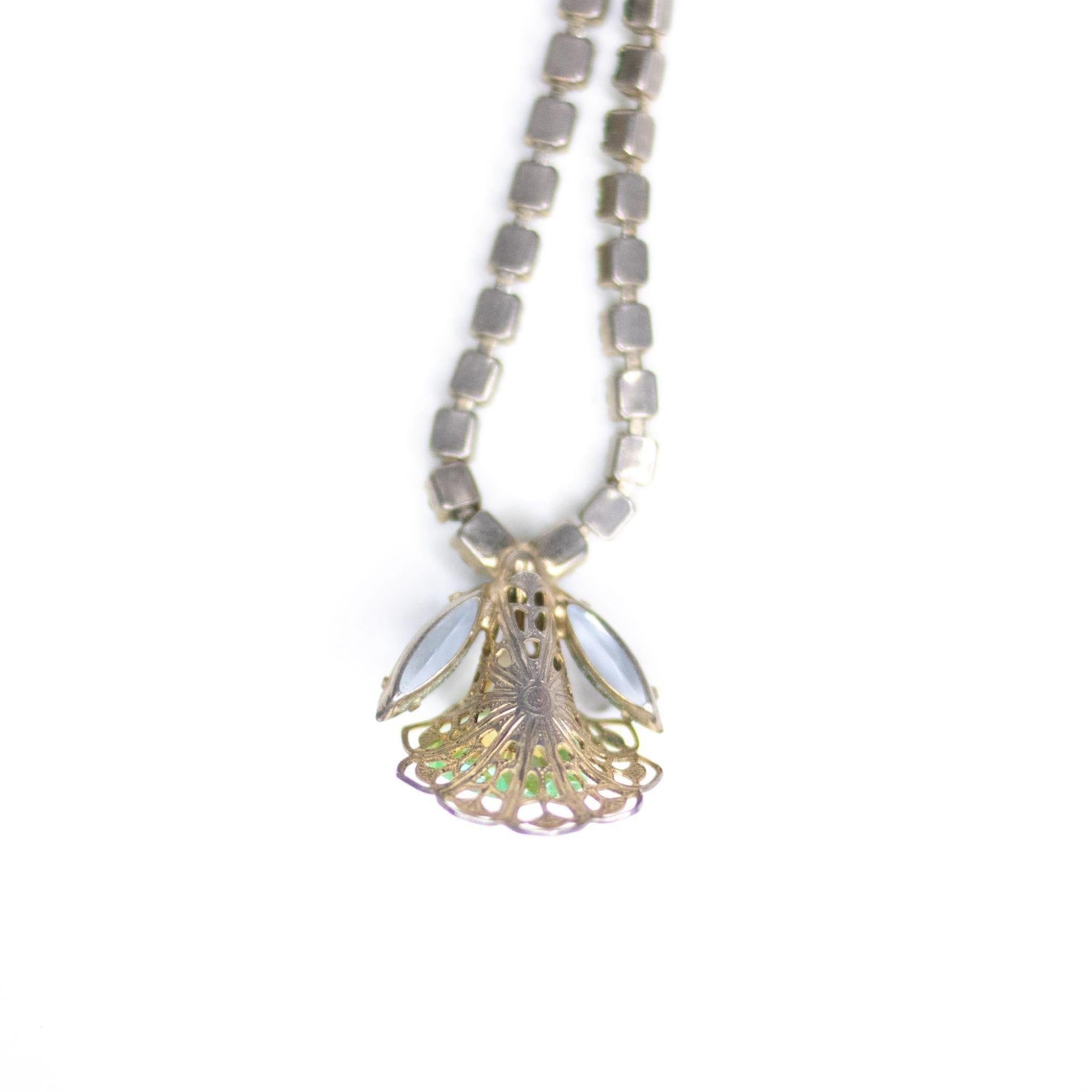 Vintage Green Rhinestone Flower Necklace by Unsigned Beauty - Vintage Meet Modern Vintage Jewelry - Chicago, Illinois - #oldhollywoodglamour #vintagemeetmodern #designervintage #jewelrybox #antiquejewelry #vintagejewelry