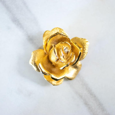 Vintage Golden Rose Brooch by Unsigned Beauty - Vintage Meet Modern Vintage Jewelry - Chicago, Illinois - #oldhollywoodglamour #vintagemeetmodern #designervintage #jewelrybox #antiquejewelry #vintagejewelry