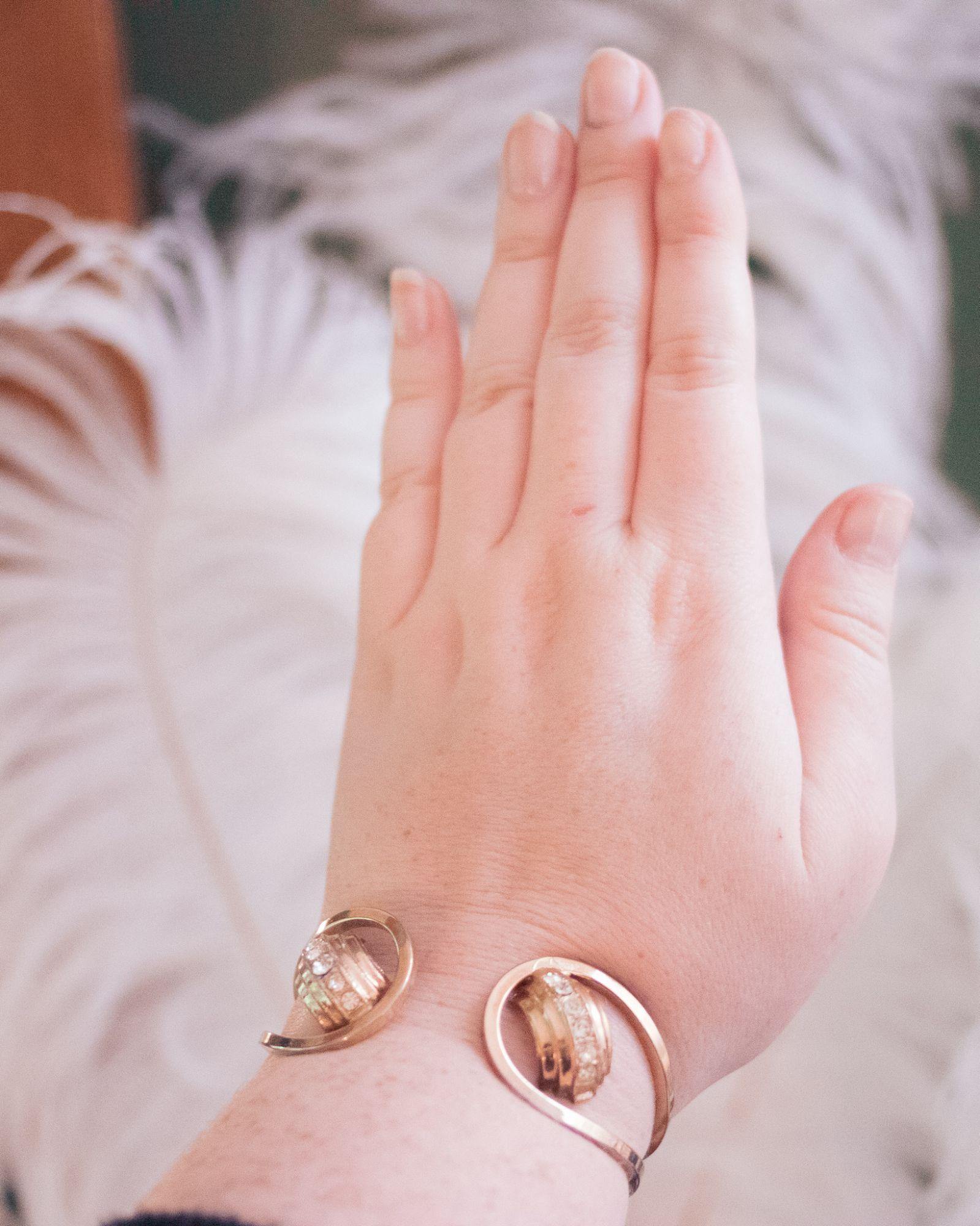 Vintage 1940s Rhinestone Clamper Bracelet by Unsigned Coro - Vintage Meet Modern Vintage Jewelry - Chicago, Illinois - #oldhollywoodglamour #vintagemeetmodern #designervintage #jewelrybox #antiquejewelry #vintagejewelry