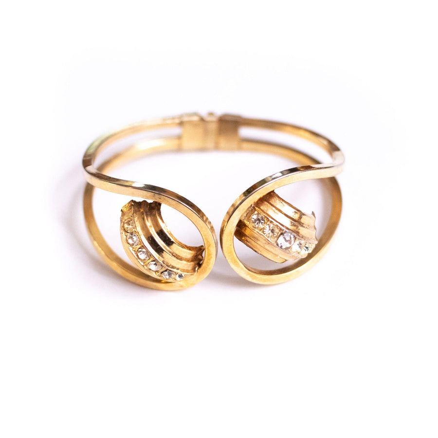 Vintage 1940s Rhinestone Clamper Bracelet by Unsigned Coro - Vintage Meet Modern Vintage Jewelry - Chicago, Illinois - #oldhollywoodglamour #vintagemeetmodern #designervintage #jewelrybox #antiquejewelry #vintagejewelry