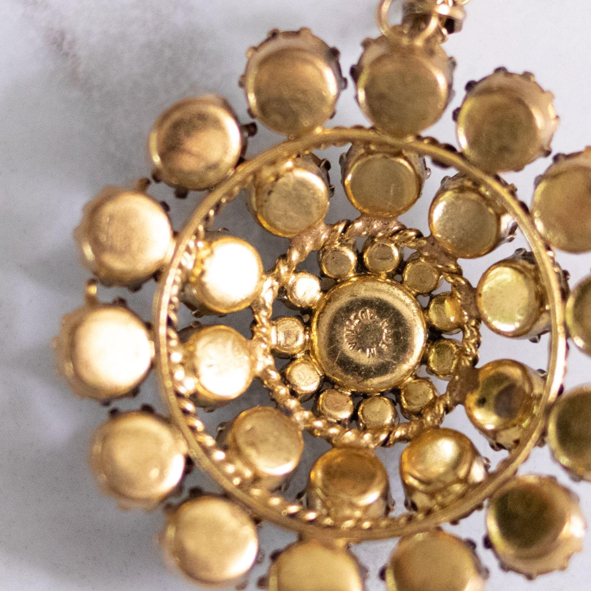 Vintage Amber and Smokey Rhinestone Medallion Pendant Necklace by Vintage Meet Modern - Vintage Meet Modern Vintage Jewelry - Chicago, Illinois - #oldhollywoodglamour #vintagemeetmodern #designervintage #jewelrybox #antiquejewelry #vintagejewelry