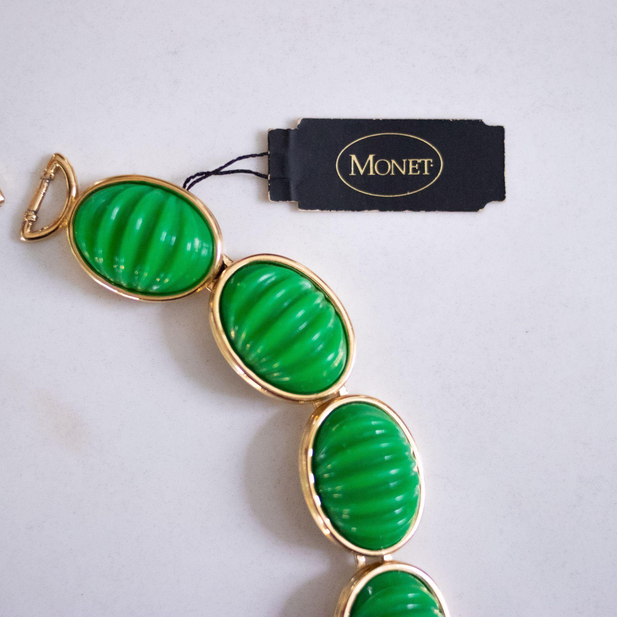 Vintage Monet Green Lucite Bead Necklace by Monet - Vintage Meet Modern Vintage Jewelry - Chicago, Illinois - #oldhollywoodglamour #vintagemeetmodern #designervintage #jewelrybox #antiquejewelry #vintagejewelry