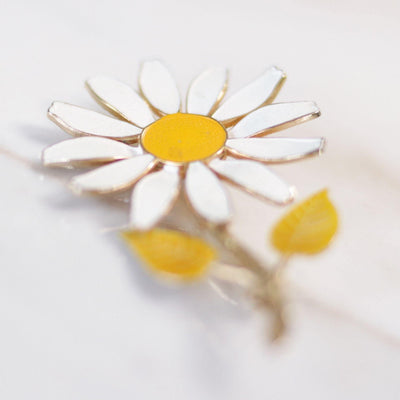 Vintage Accessocraft NYC White and Yellow Daisy Brooch by Accessocraft NYC - Vintage Meet Modern Vintage Jewelry - Chicago, Illinois - #oldhollywoodglamour #vintagemeetmodern #designervintage #jewelrybox #antiquejewelry #vintagejewelry