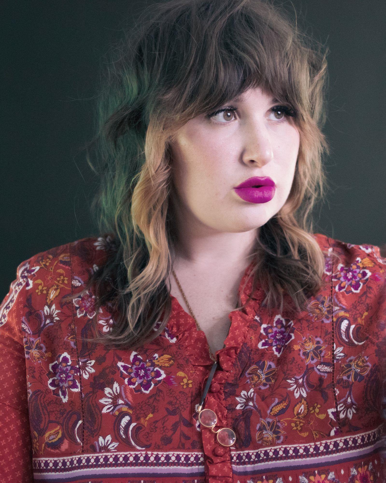 Vintage Eye Glass Pendant Necklace by Unsigned Beauty - Vintage Meet Modern Vintage Jewelry - Chicago, Illinois - #oldhollywoodglamour #vintagemeetmodern #designervintage #jewelrybox #antiquejewelry #vintagejewelry