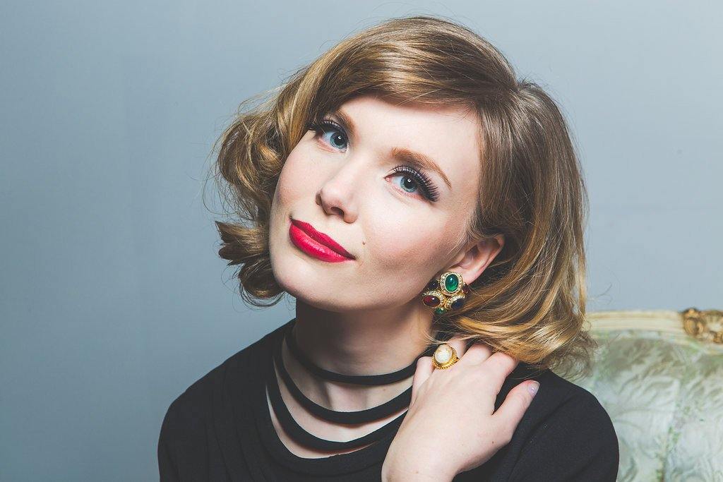 1960's Cameo Ring by Vendome by 1960s Vintage - Vintage Meet Modern Vintage Jewelry - Chicago, Illinois - #oldhollywoodglamour #vintagemeetmodern #designervintage #jewelrybox #antiquejewelry #vintagejewelry