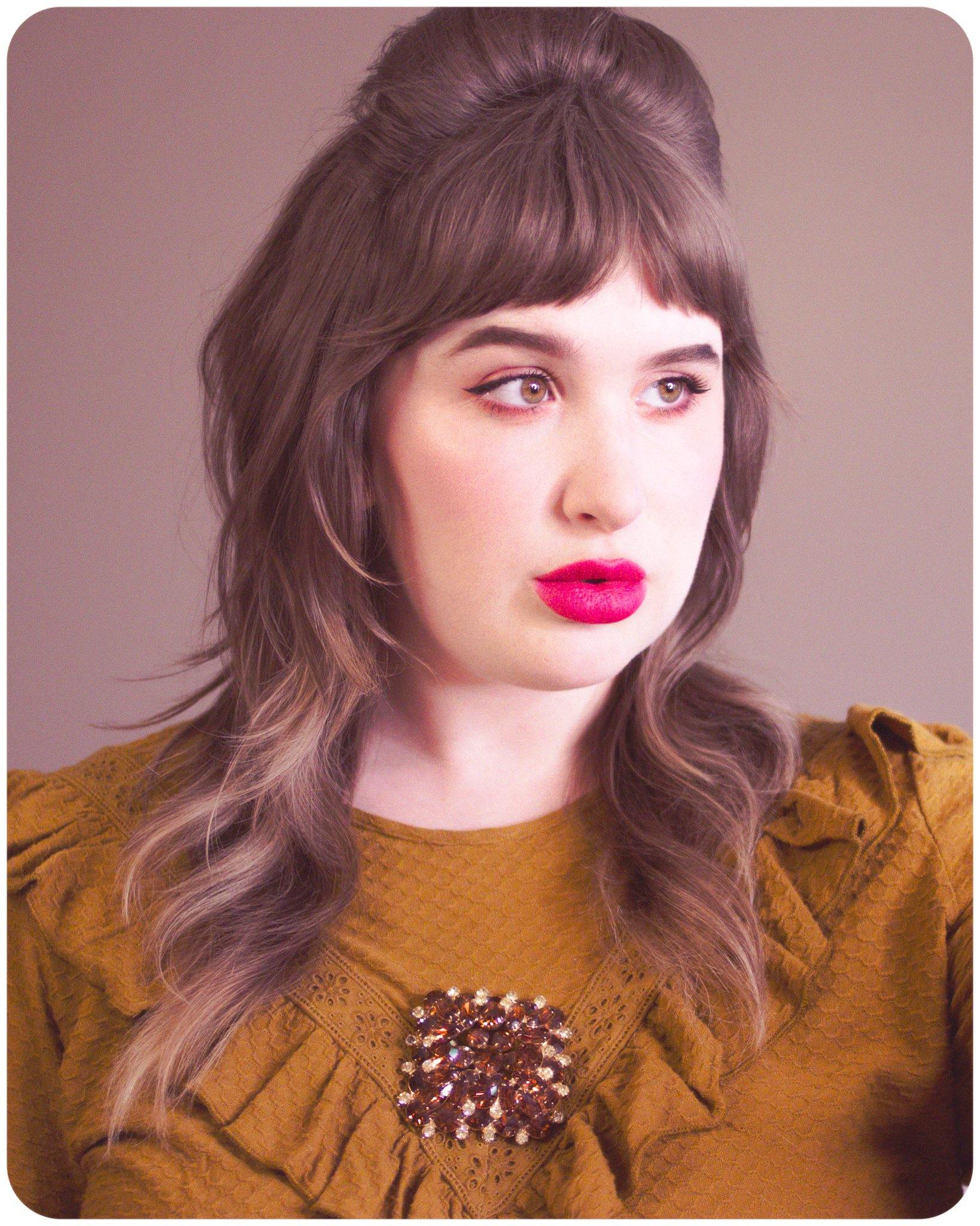 Vintage Amber and Yellow Citrine Rhinestone Brooch by Unsigned Beauty - Vintage Meet Modern Vintage Jewelry - Chicago, Illinois - #oldhollywoodglamour #vintagemeetmodern #designervintage #jewelrybox #antiquejewelry #vintagejewelry