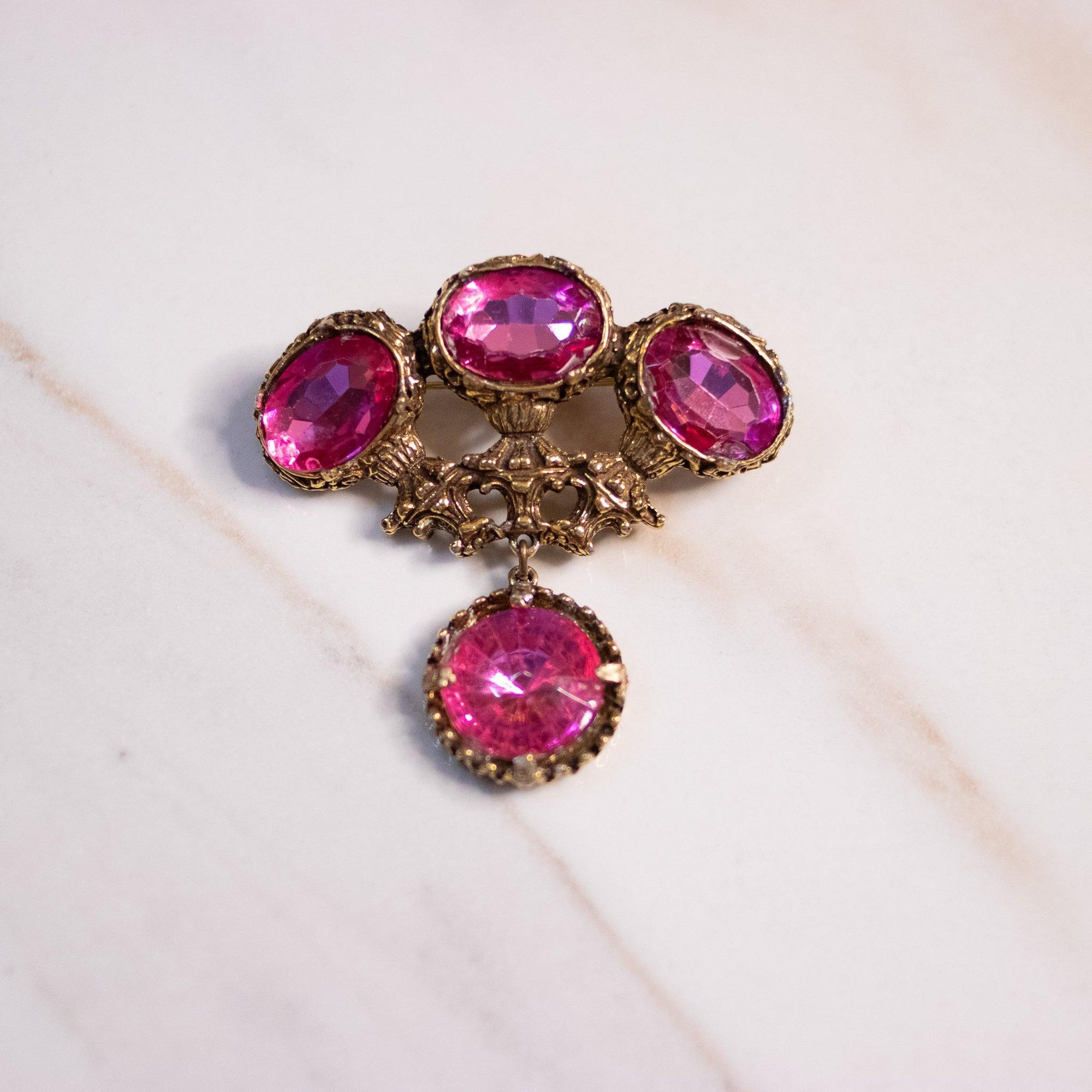 Vintage Pink Rhinestone Dangling Fob Style Brooch by Unsigned Beauty - Vintage Meet Modern Vintage Jewelry - Chicago, Illinois - #oldhollywoodglamour #vintagemeetmodern #designervintage #jewelrybox #antiquejewelry #vintagejewelry