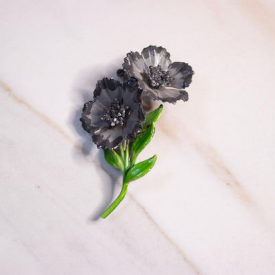Vintage Mid Century Modern Gray Flower Brooch by Unsigned Beauty - Vintage Meet Modern Vintage Jewelry - Chicago, Illinois - #oldhollywoodglamour #vintagemeetmodern #designervintage #jewelrybox #antiquejewelry #vintagejewelry