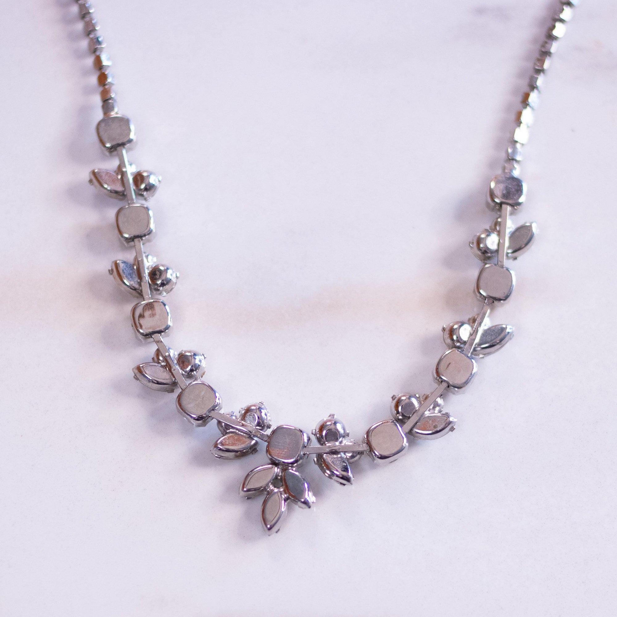 Vintage Art Deco Diamante Necklace by Unsigned Beauty - Vintage Meet Modern Vintage Jewelry - Chicago, Illinois - #oldhollywoodglamour #vintagemeetmodern #designervintage #jewelrybox #antiquejewelry #vintagejewelry