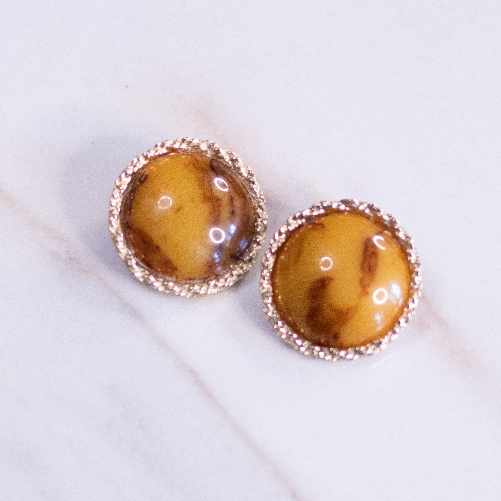 Vintage Butterscotch and Gold Cable Earrings by Unsigned Beauty - Vintage Meet Modern Vintage Jewelry - Chicago, Illinois - #oldhollywoodglamour #vintagemeetmodern #designervintage #jewelrybox #antiquejewelry #vintagejewelry