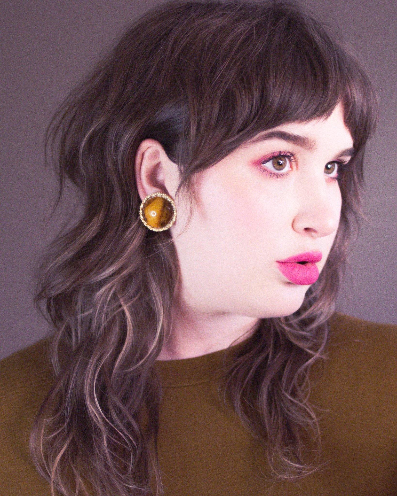 Vintage Butterscotch and Gold Cable Earrings by Unsigned Beauty - Vintage Meet Modern Vintage Jewelry - Chicago, Illinois - #oldhollywoodglamour #vintagemeetmodern #designervintage #jewelrybox #antiquejewelry #vintagejewelry