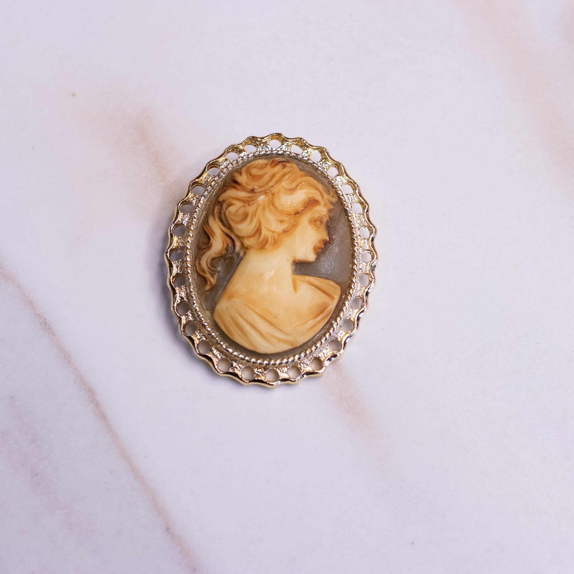 Vintage Cameo Brooch with Gold Frame by Unsigned Beauty - Vintage Meet Modern Vintage Jewelry - Chicago, Illinois - #oldhollywoodglamour #vintagemeetmodern #designervintage #jewelrybox #antiquejewelry #vintagejewelry