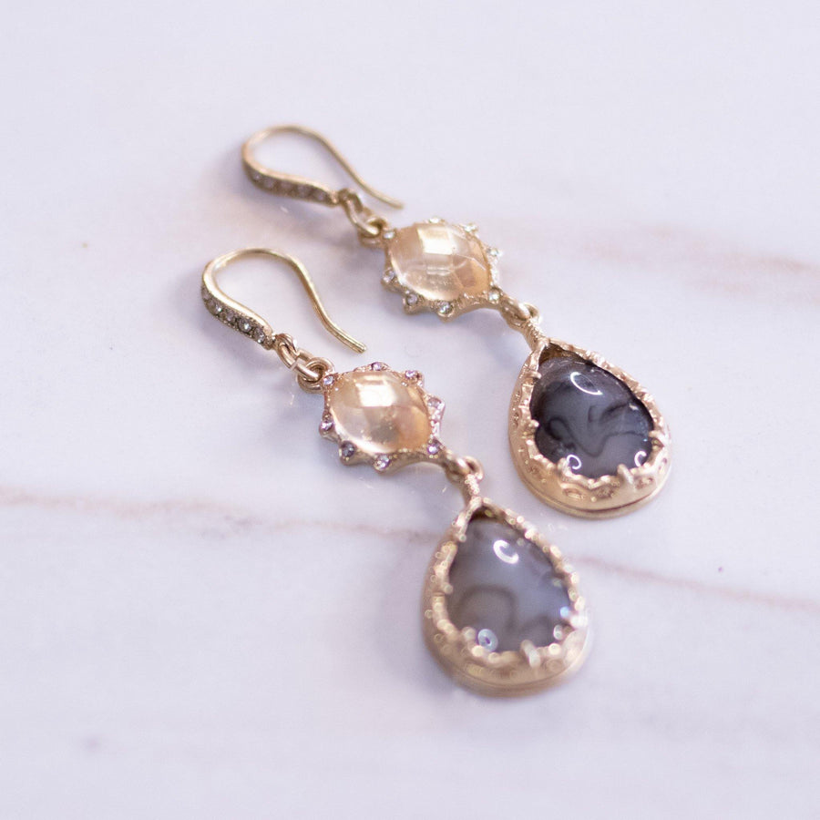 Vintage Champagne and Lucite Agate Drop Earrings by Unsigned Beauty - Vintage Meet Modern Vintage Jewelry - Chicago, Illinois - #oldhollywoodglamour #vintagemeetmodern #designervintage #jewelrybox #antiquejewelry #vintagejewelry
