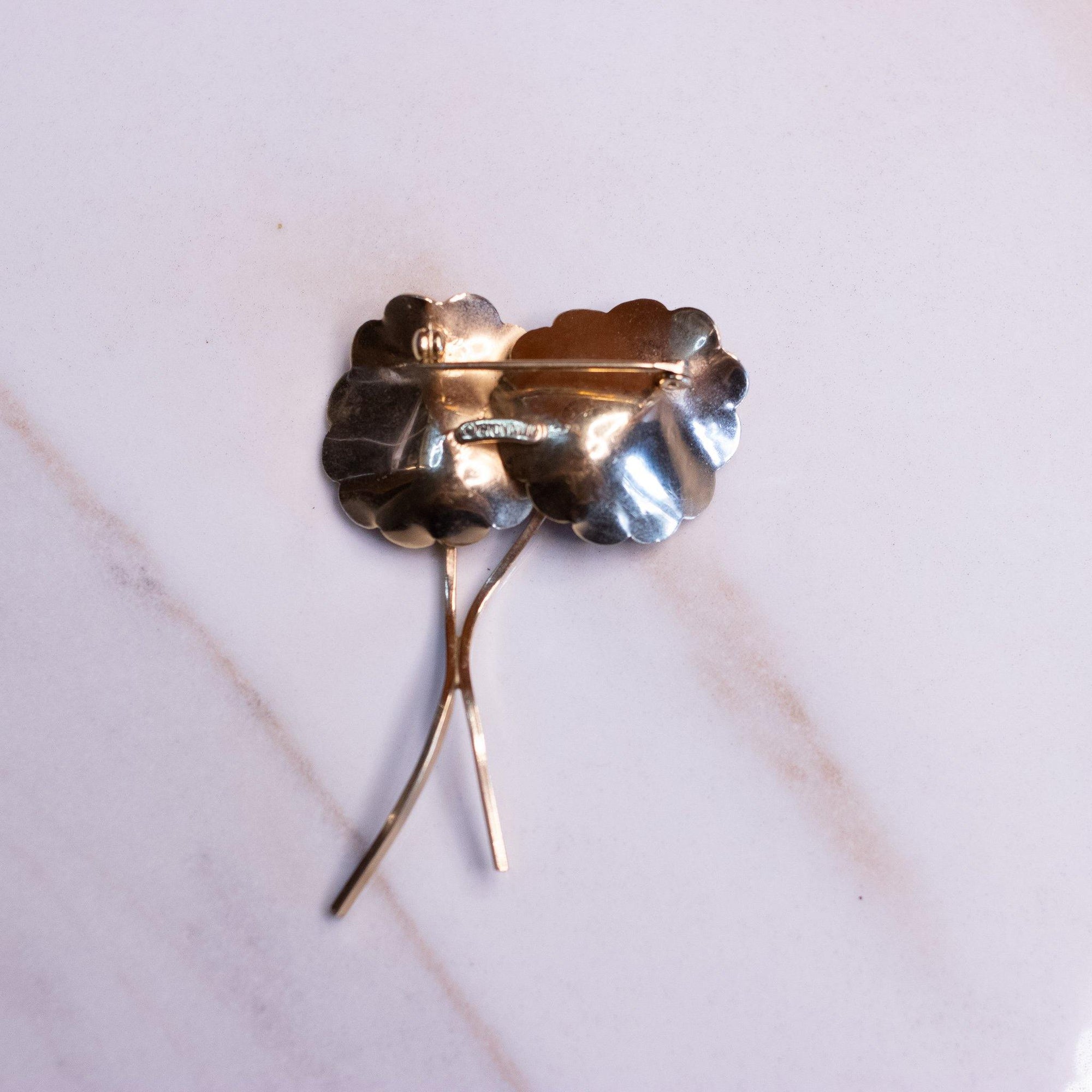 Vintage Gingko Leaf Brooch by Giovanni - Vintage Meet Modern Vintage Jewelry - Chicago, Illinois - #oldhollywoodglamour #vintagemeetmodern #designervintage #jewelrybox #antiquejewelry #vintagejewelry