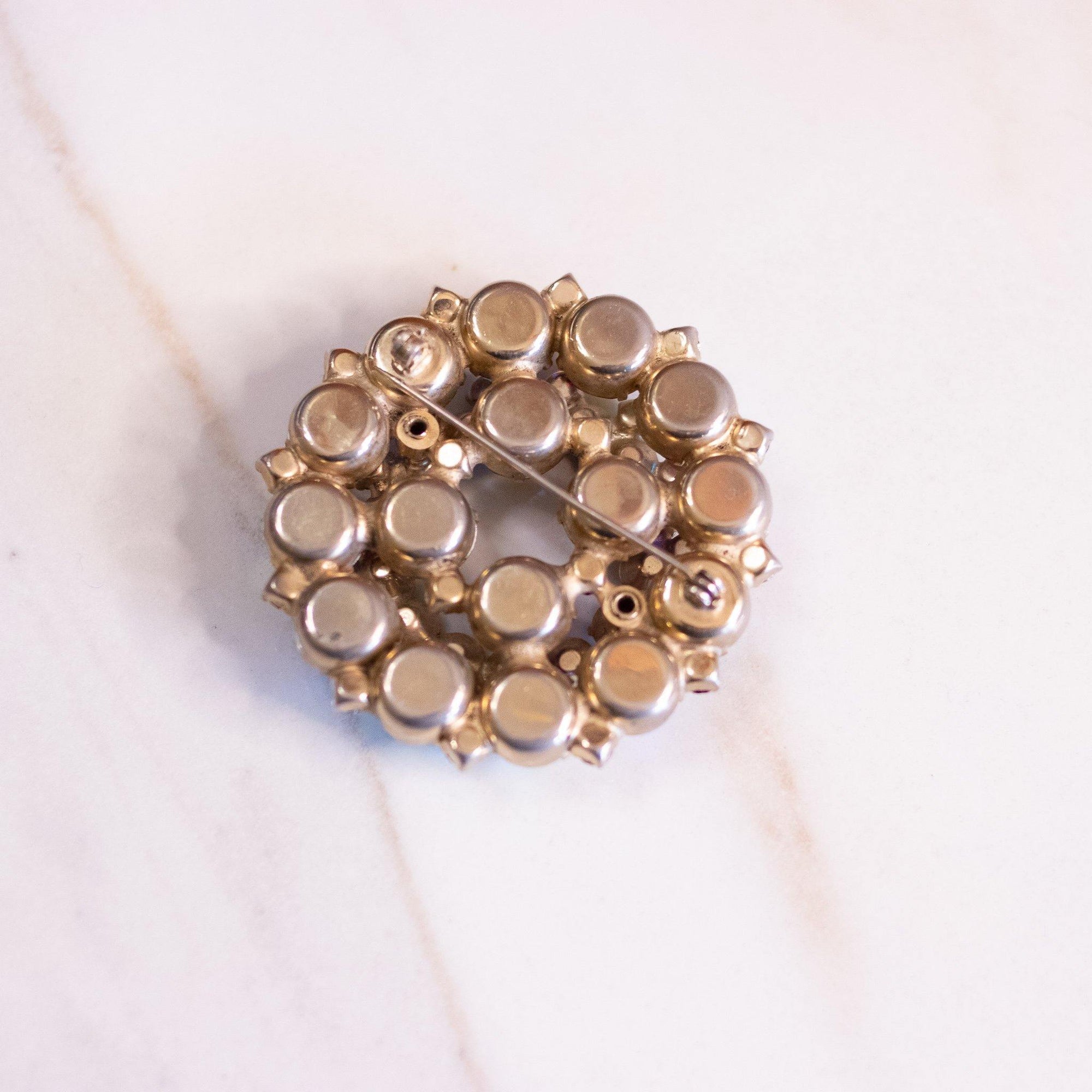 Vintage Juliana Red Pink Rhinestone Brooch by Juliana - Vintage Meet Modern Vintage Jewelry - Chicago, Illinois - #oldhollywoodglamour #vintagemeetmodern #designervintage #jewelrybox #antiquejewelry #vintagejewelry