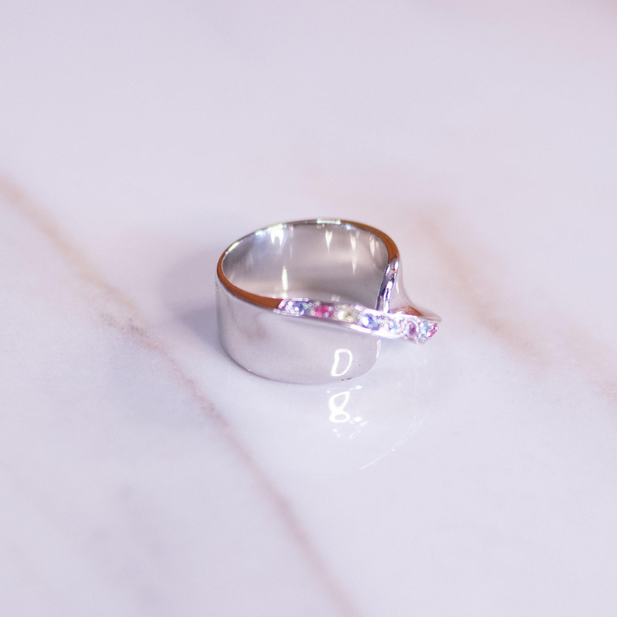 Vintage Silver Wide Band Ring With Pastel Cubic Zirconias by Vintage Meet Modern - Vintage Meet Modern Vintage Jewelry - Chicago, Illinois - #oldhollywoodglamour #vintagemeetmodern #designervintage #jewelrybox #antiquejewelry #vintagejewelry