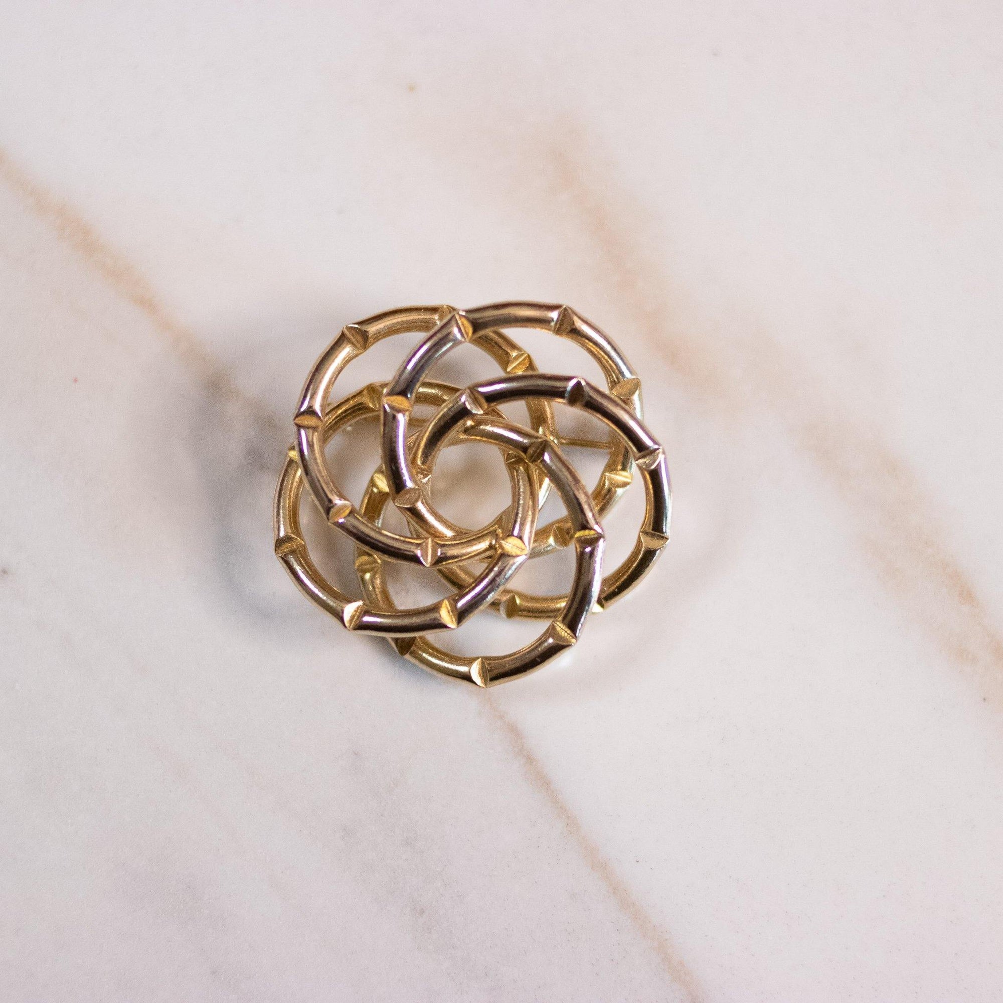 Vintage Mid Century Modern Gold Knot Notched Brooch by Unsigned Beauty - Vintage Meet Modern Vintage Jewelry - Chicago, Illinois - #oldhollywoodglamour #vintagemeetmodern #designervintage #jewelrybox #antiquejewelry #vintagejewelry