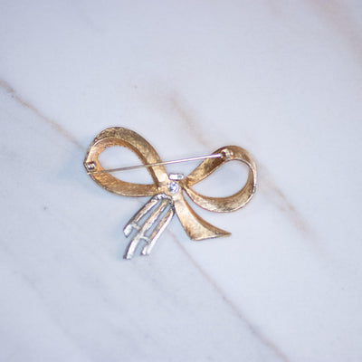 Vintage Gold Bow with Diamante Rhinestones Brooch by Unsigned Beauty - Vintage Meet Modern Vintage Jewelry - Chicago, Illinois - #oldhollywoodglamour #vintagemeetmodern #designervintage #jewelrybox #antiquejewelry #vintagejewelry