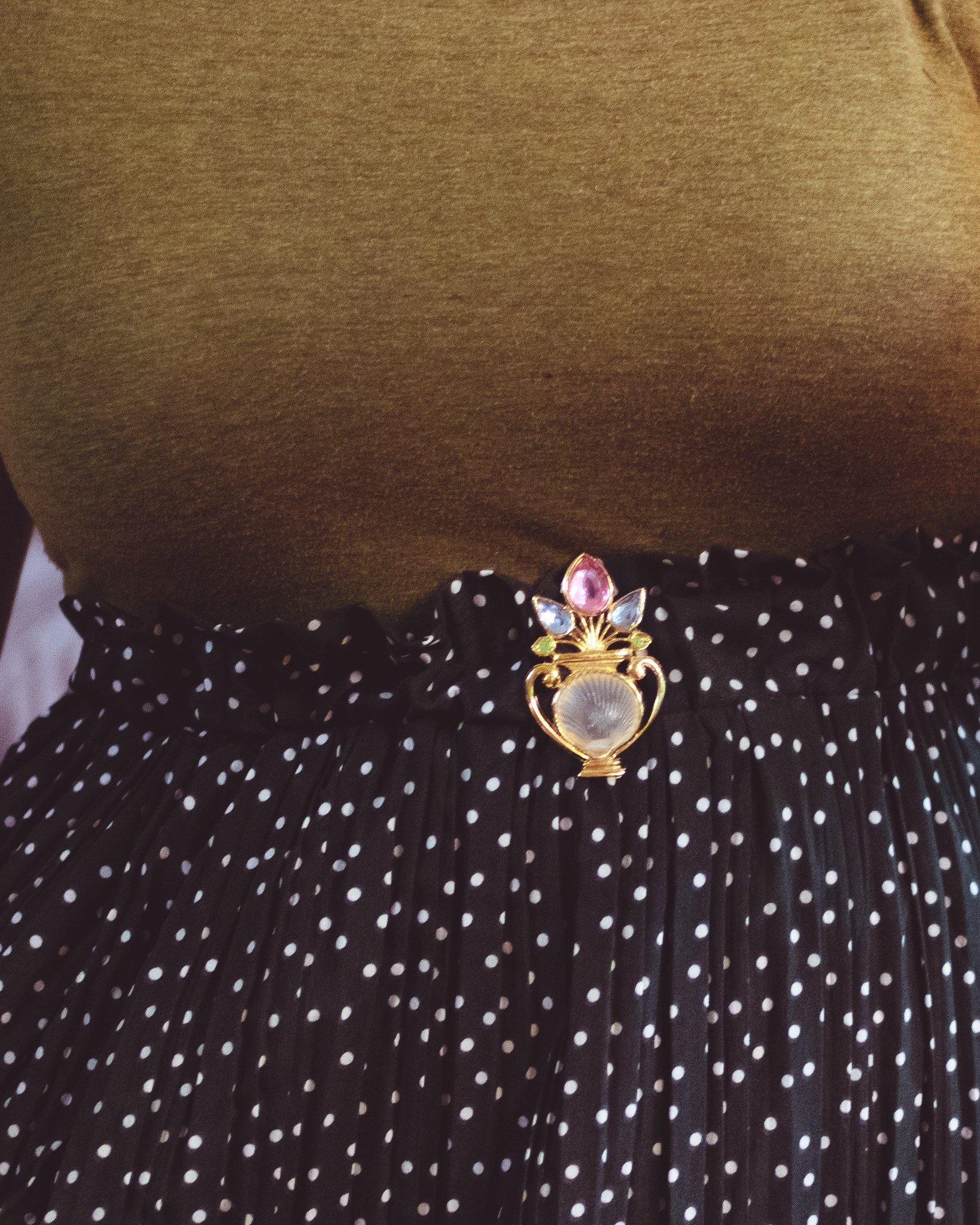 Vintage Gold Urn Brooch with Lucite Shell, Pink and Blue Rhinestones by Unsigned Beauty - Vintage Meet Modern Vintage Jewelry - Chicago, Illinois - #oldhollywoodglamour #vintagemeetmodern #designervintage #jewelrybox #antiquejewelry #vintagejewelry