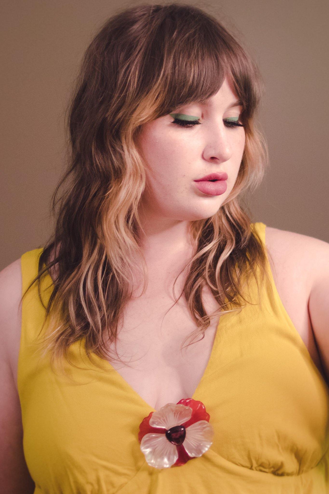 Vintage Huge Pink and Pearl Lucite Flower Brooch by Unsigned Beauty - Vintage Meet Modern Vintage Jewelry - Chicago, Illinois - #oldhollywoodglamour #vintagemeetmodern #designervintage #jewelrybox #antiquejewelry #vintagejewelry