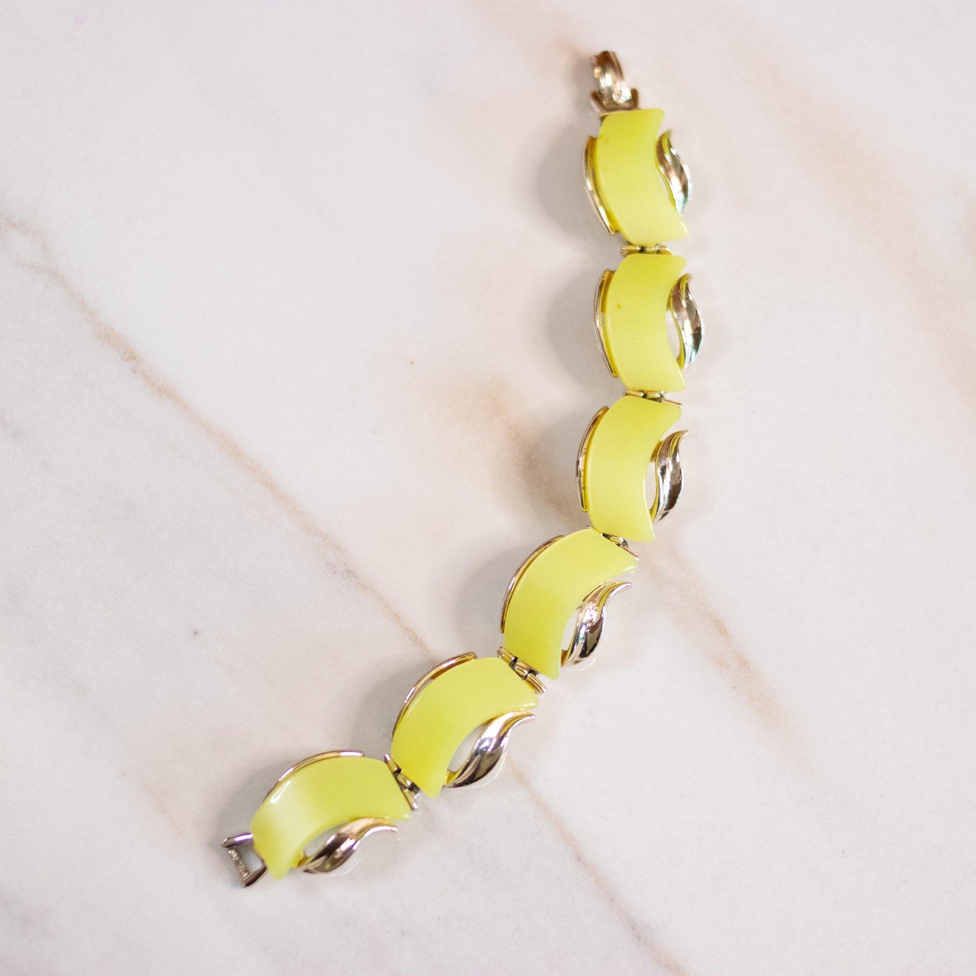 Vintage Light Green Thermoset Bracelet by Coro - Vintage Meet Modern Vintage Jewelry - Chicago, Illinois - #oldhollywoodglamour #vintagemeetmodern #designervintage #jewelrybox #antiquejewelry #vintagejewelry