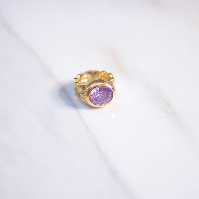 Vintage Purple Crystal Bezel Set Statement Ring by Unsigned Beauty - Vintage Meet Modern Vintage Jewelry - Chicago, Illinois - #oldhollywoodglamour #vintagemeetmodern #designervintage #jewelrybox #antiquejewelry #vintagejewelry