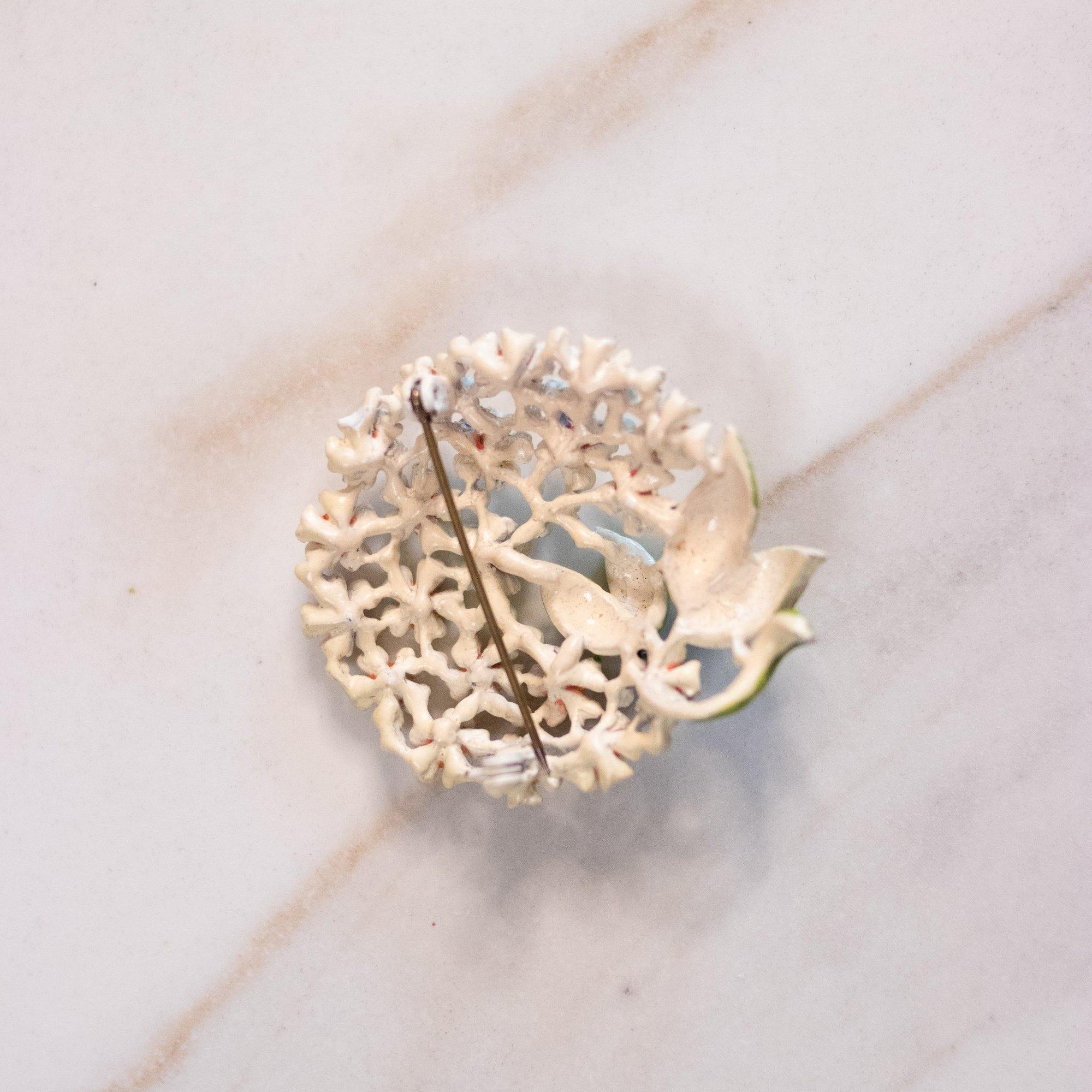 Vintage White Flower Brooch with Pink Rhinestones by Unsigned Beauty - Vintage Meet Modern Vintage Jewelry - Chicago, Illinois - #oldhollywoodglamour #vintagemeetmodern #designervintage #jewelrybox #antiquejewelry #vintagejewelry